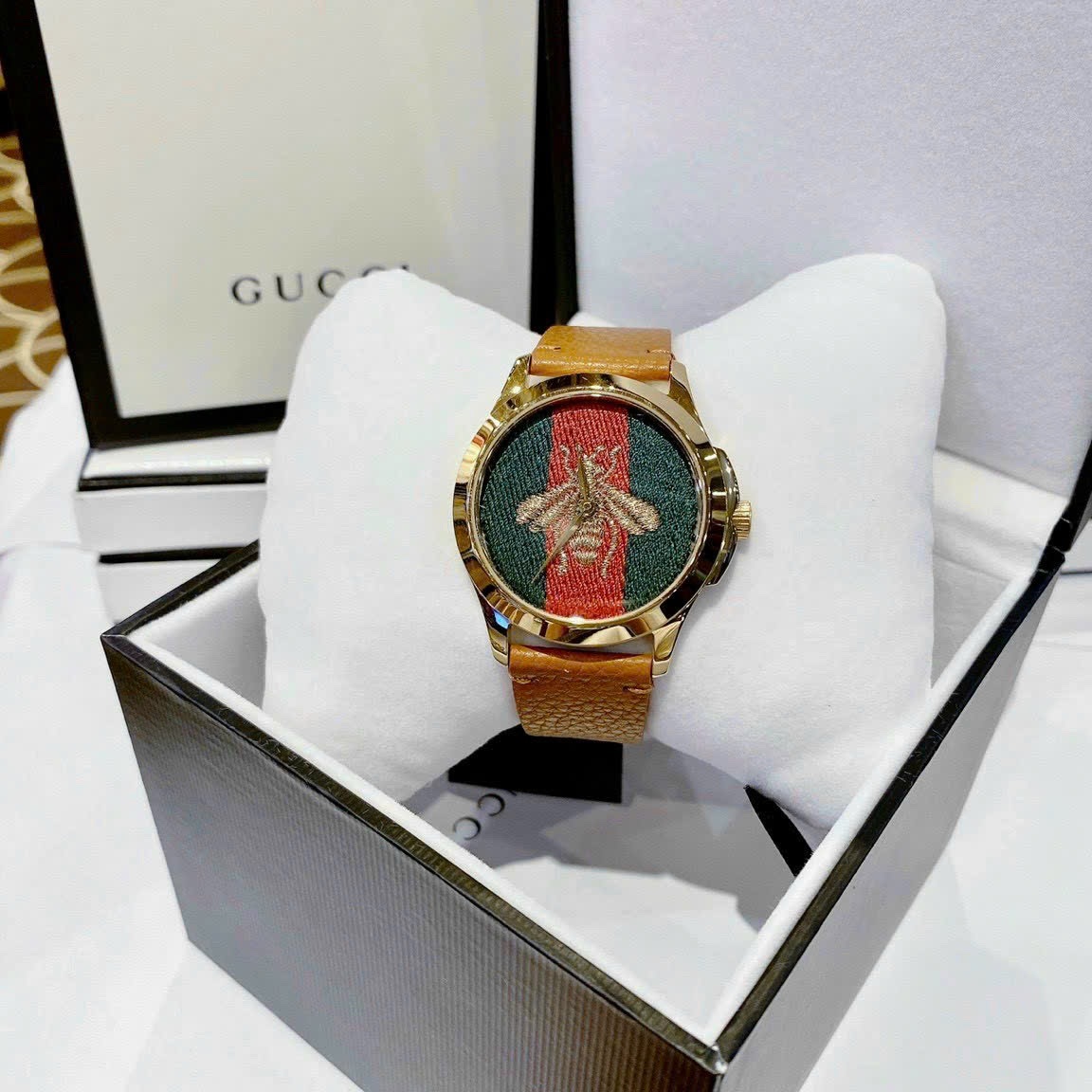 Đồng Hồ Gucci G-Timeless |Nữ |Mặt Con Ong Thêu |Dây Da Màu Vàng |Máy Pin (Quartz) |Size 38mm |donghogiatot.vn