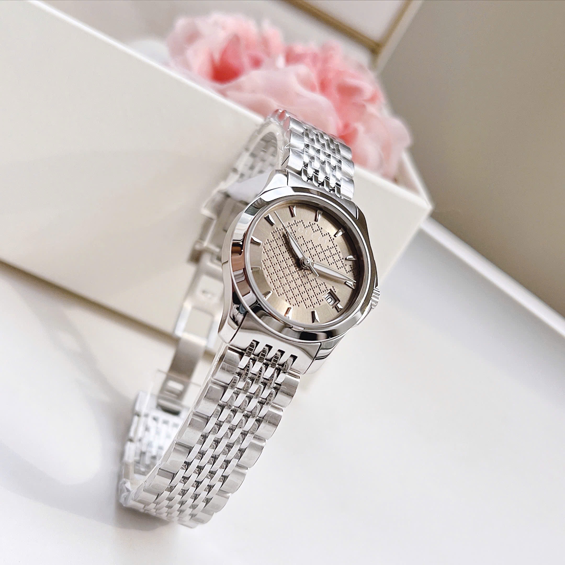 Đồng Hồ Gucci G-Timeless |Nữ Giới |Mặt Màu Nâu |Dây Kim Loại Silver |Máy Pin (Quartz) |Size 28mm |donghogiatot.vn