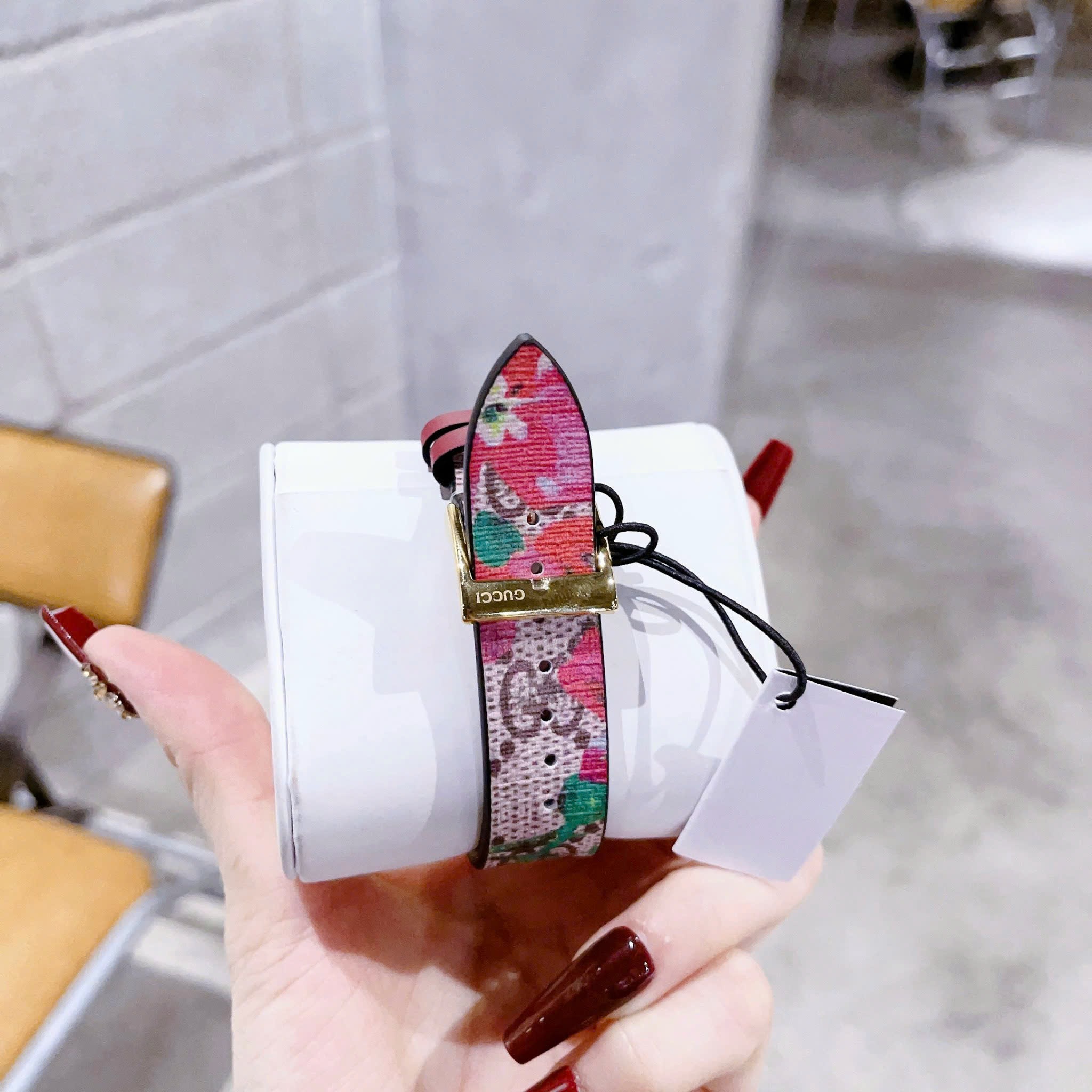 Đồng Hồ Gucci G-Timeless Pink Blooms Print |Nữ |Dây Da Họa Tiết Bông Hoa |Máy Pin (Quartz) |Size 38mm |donghogiatot.vn