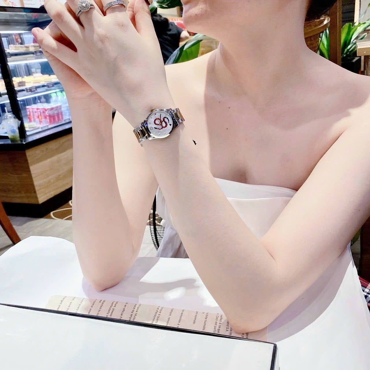 Đồng Hồ Gucci G-Timeless Snake Motif |Nữ |Rắn 3D |Dây Kim Loại Demi Vàng |Máy Pin (Quartz) |Size 29mm |donghogiatot.vn