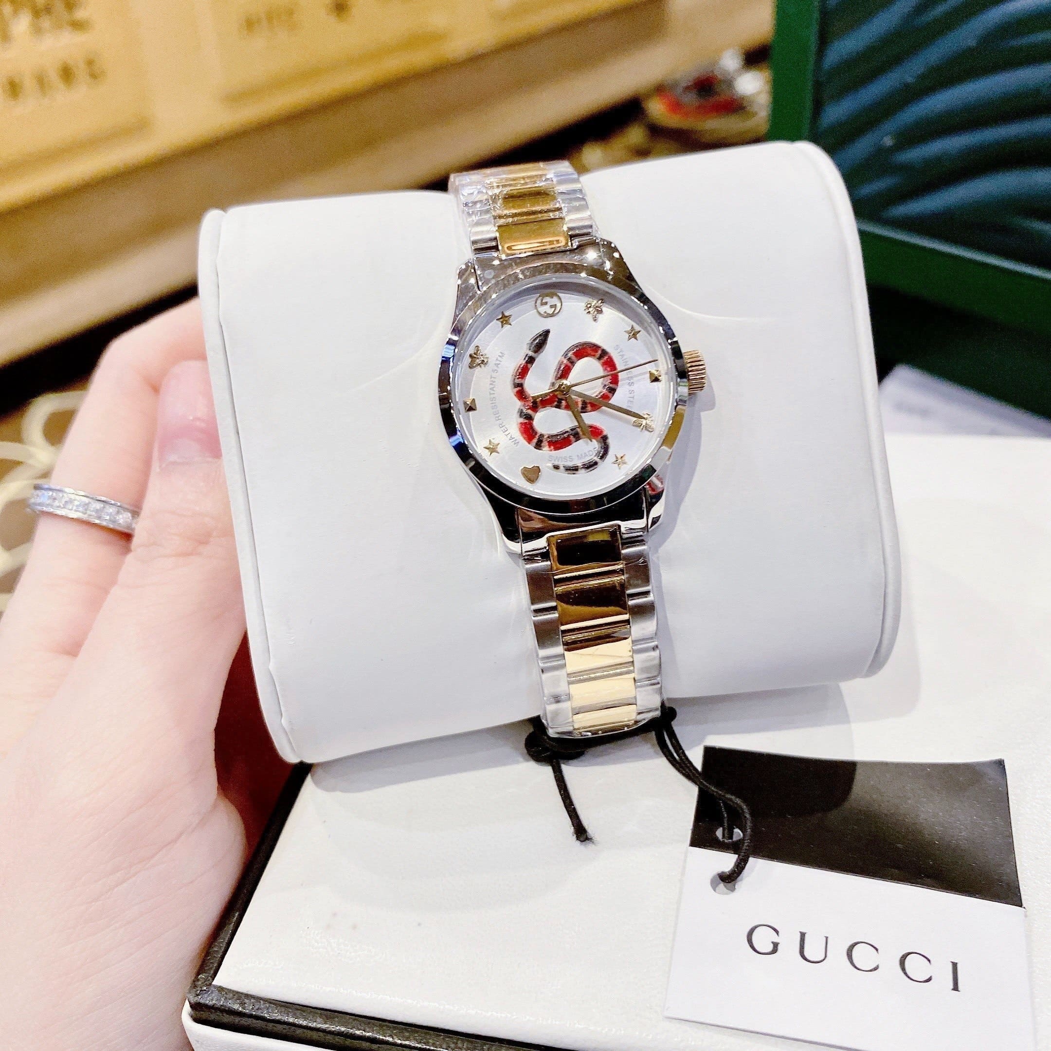 Đồng Hồ Gucci G-Timeless Snake |Nam |Mặt Hình Rắn |Dây Kim Loại Demi Vàng |Máy Pin (Quartz) |Size 38mm |donghogiatot.vn
