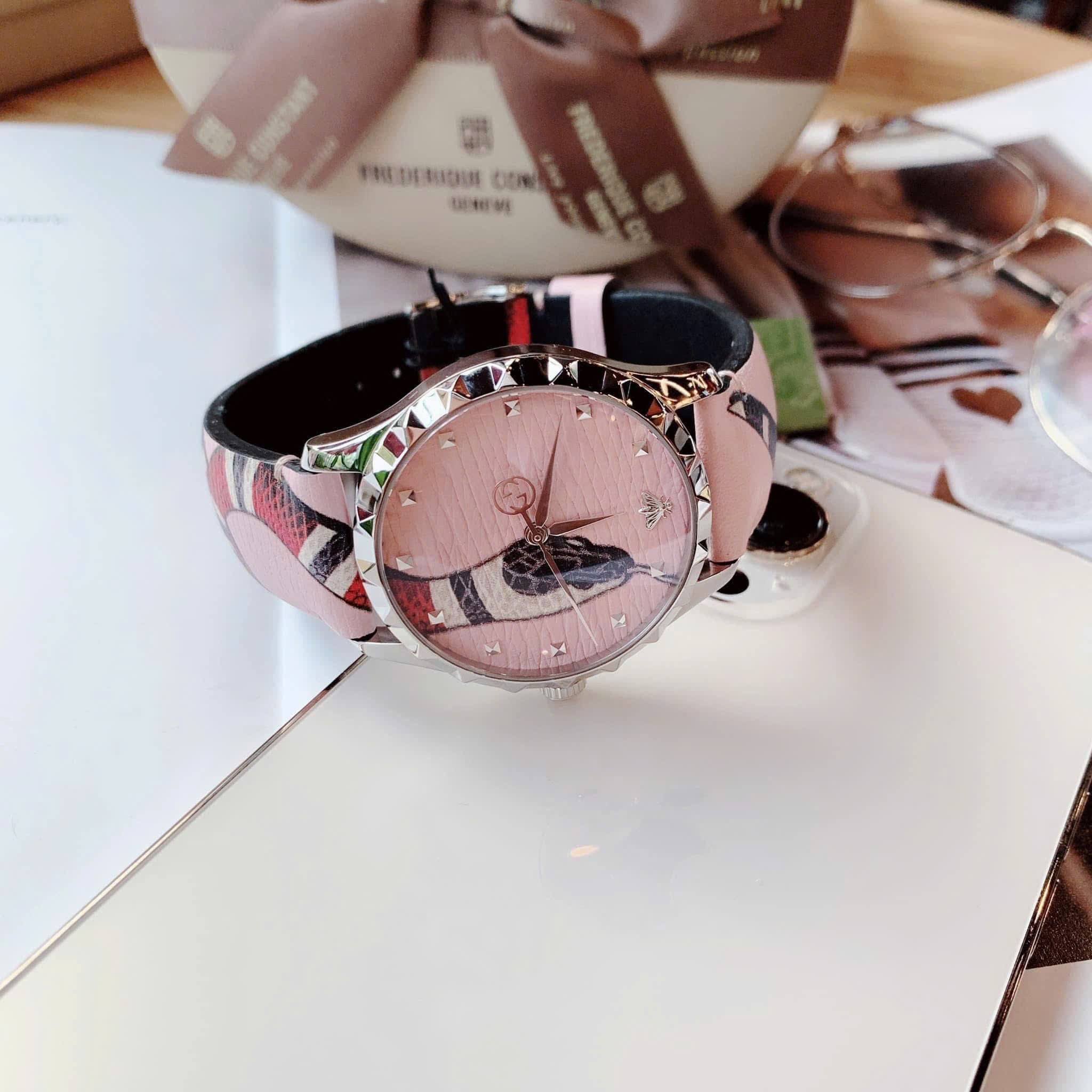 Đồng Hồ Gucci G-Timeless Textured |Nữ |Dây Da Họa Tiết Rắn Màu Hồng |Máy Pin (Quartz) |Size 38mm |donghogiatot.vn