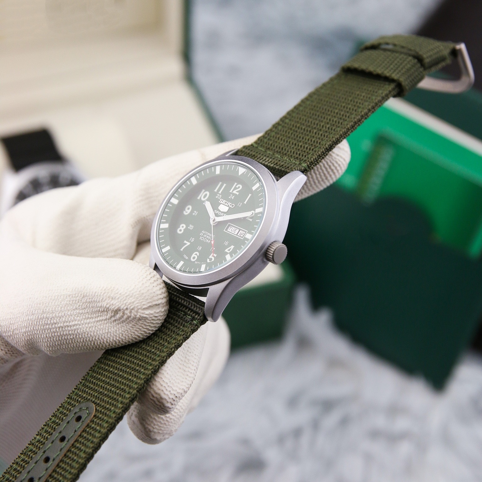 Đồng Hồ Seiko 5 Quân Đội |Nam Giới |Sports |Dây Vải Dù Xanh Rêu |Máy Cơ (Automatic) |Size 42mm |Donghogiatot.vn