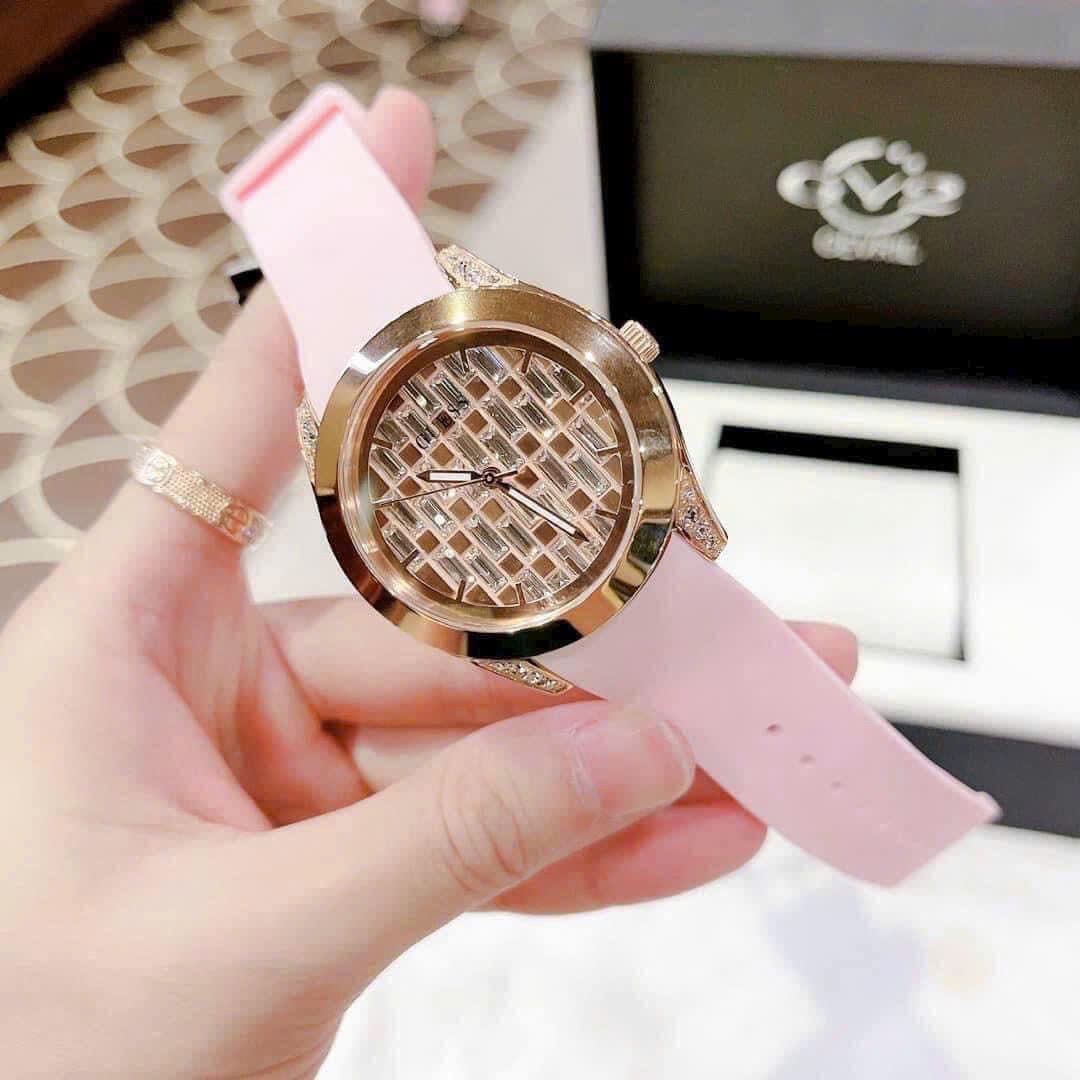 Đồng Hồ Guess Baguette |Nữ Giới |Rose Gold |Dây Silicone Hồng |Máy Pin (Quartz) |Size 39mm |donghogiatot.vn