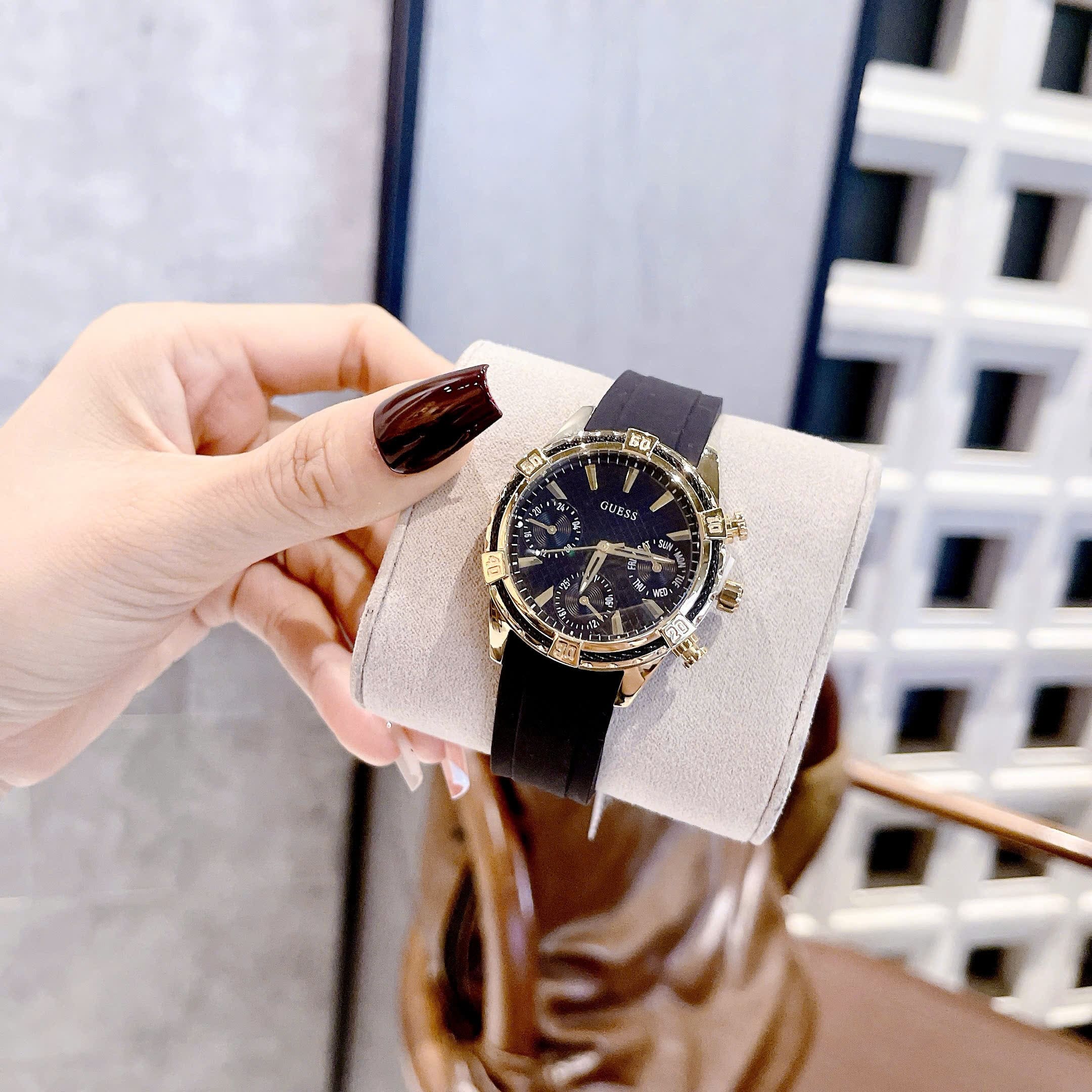 Đồng Hồ Guess Catalina |Nữ Giới |Vàng Gold |Dây Silicone Màu Đen |Máy Pin (Quartz) |Size 35mm |donghogiatot.vn