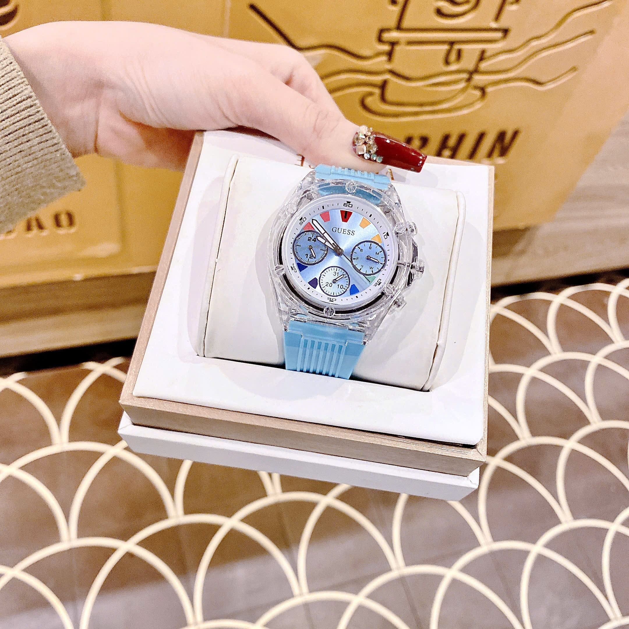 Đồng Hồ Guess Clear |Nữ Giới |Multifunction |Dây Sillicone Xanh Da Trời |Máy Pin (Quartz) |Size 39mm |donghogiatot.vn