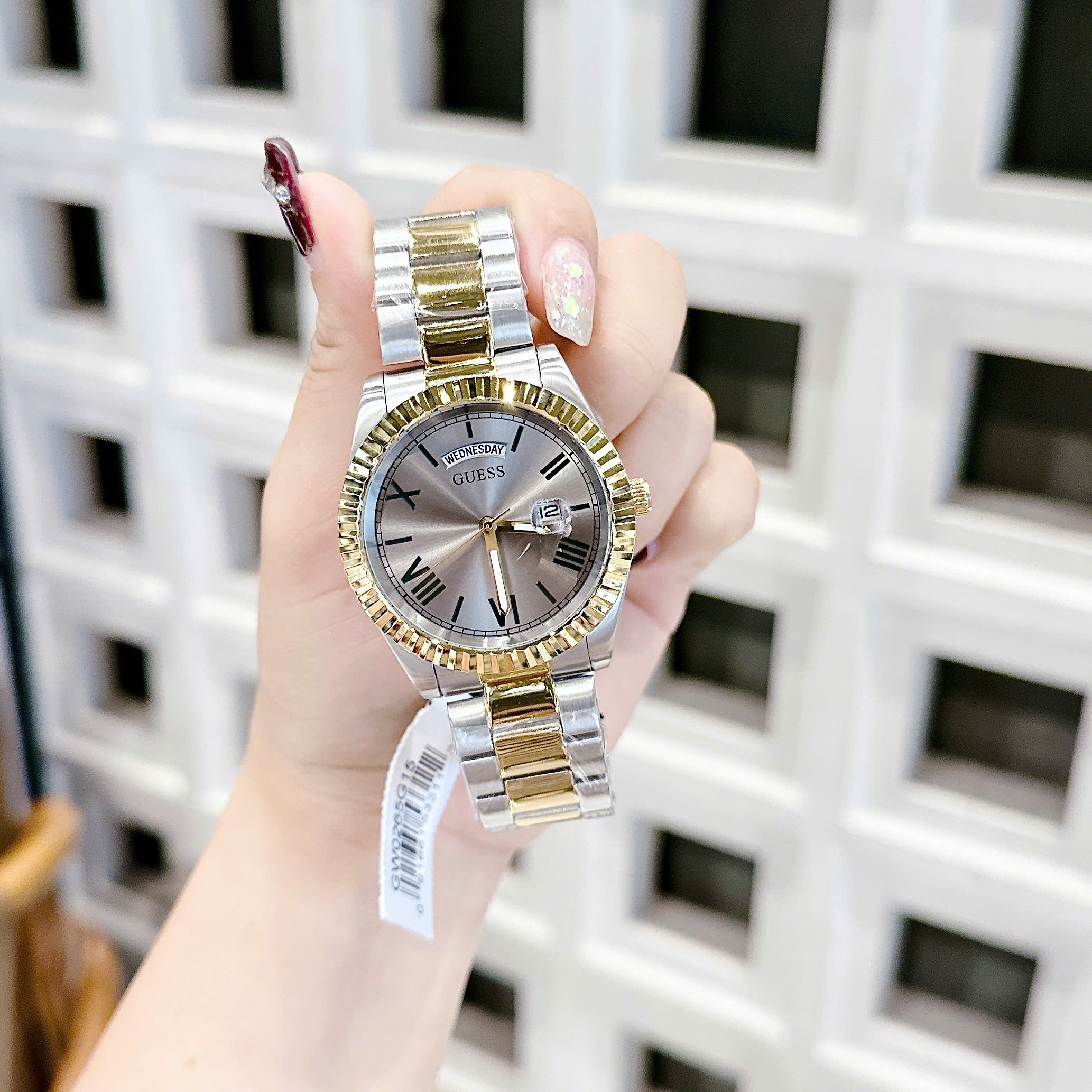 Đồng Hồ Guess Connoisseur |Nam Giới |Mặt Xám |Dây Kim Loại Demi Vàng |Máy Pin (Quartz) |Size 42mm |donghogiatot.vn