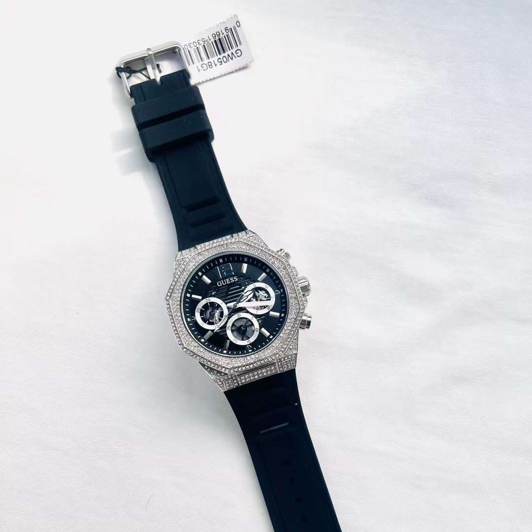 Đồng Hồ Guess Cut-thru |Nam Giới |Trắng Silver |Dây Cao Su Đen |Máy Pin (Quartz) |Size 44mm |donghogiatot.vn