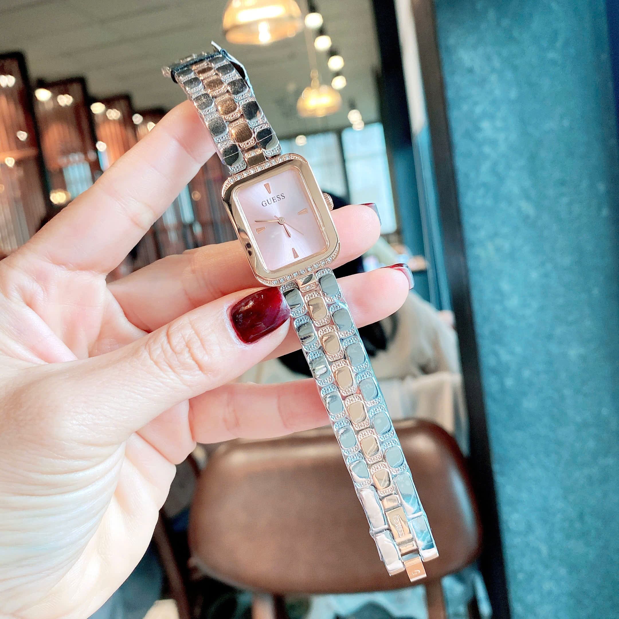 Đồng Hồ Guess Damenuhr |Nữ Giới |Mặt Chữ Nhật Hồng |Dây Kim Loại Demi Rose Gold |Máy Pin (Quartz) |Size 22mm |donghogiatot.vn