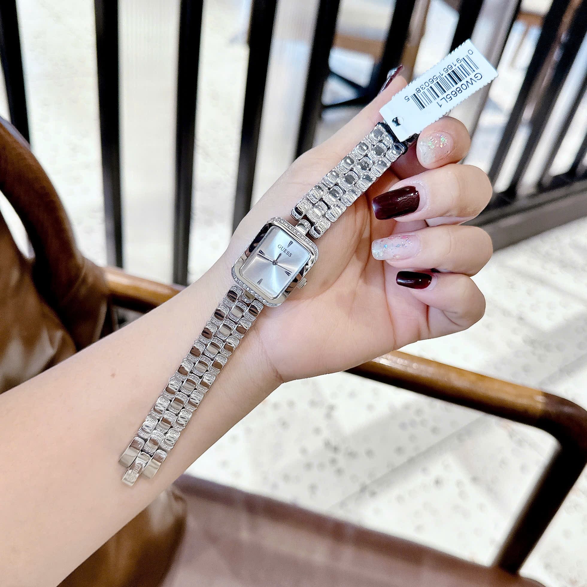 Đồng Hồ Guess Damenuhr |Nữ Giới |Mặt Chữ Nhật Trắng |Dây Kim Loại Silver |Máy Pin (Quartz) |Size 22mm |donghogiatot.vn