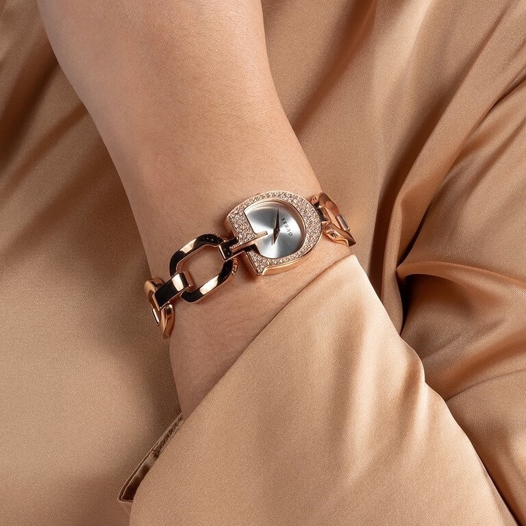 Đồng Hồ Guess Gia |Nữ Giới |Mặt Chữ G |Dây Mắt Xích Rose Gold |Máy Pin (Quartz) |Size 22mm |donghogiatot.vn
