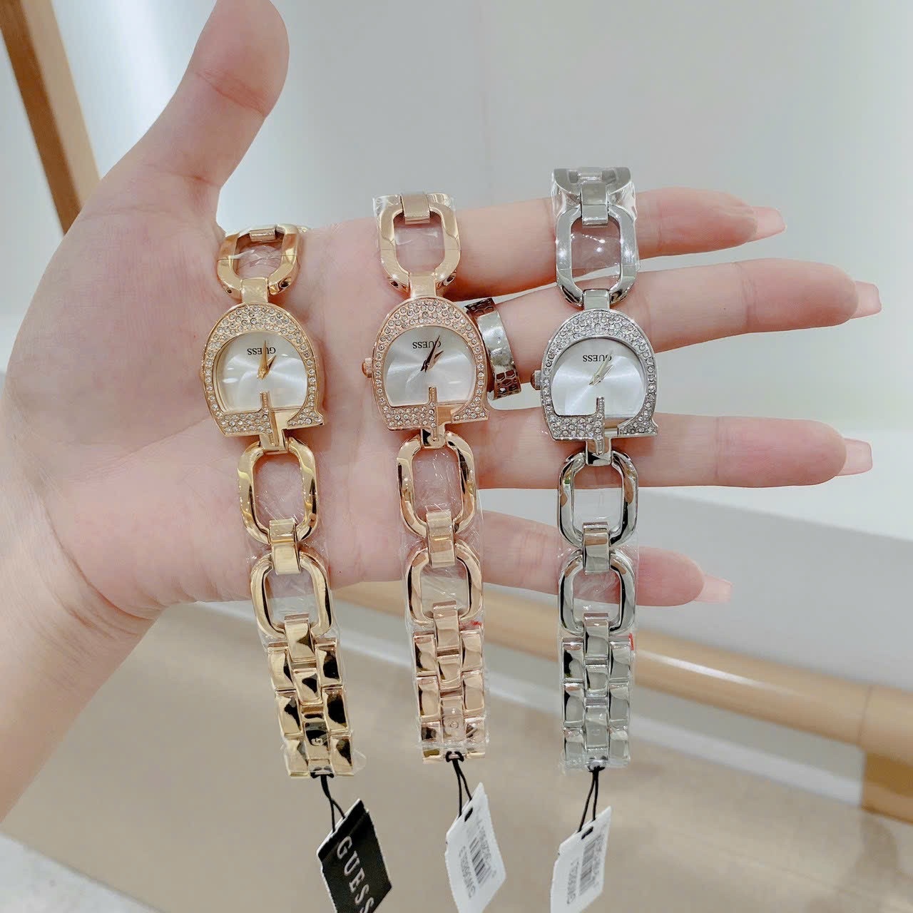 Đồng Hồ Guess Gia |Nữ Giới |Mặt Chữ G |Dây Mắt Xích Rose Gold |Máy Pin (Quartz) |Size 22mm |donghogiatot.vn