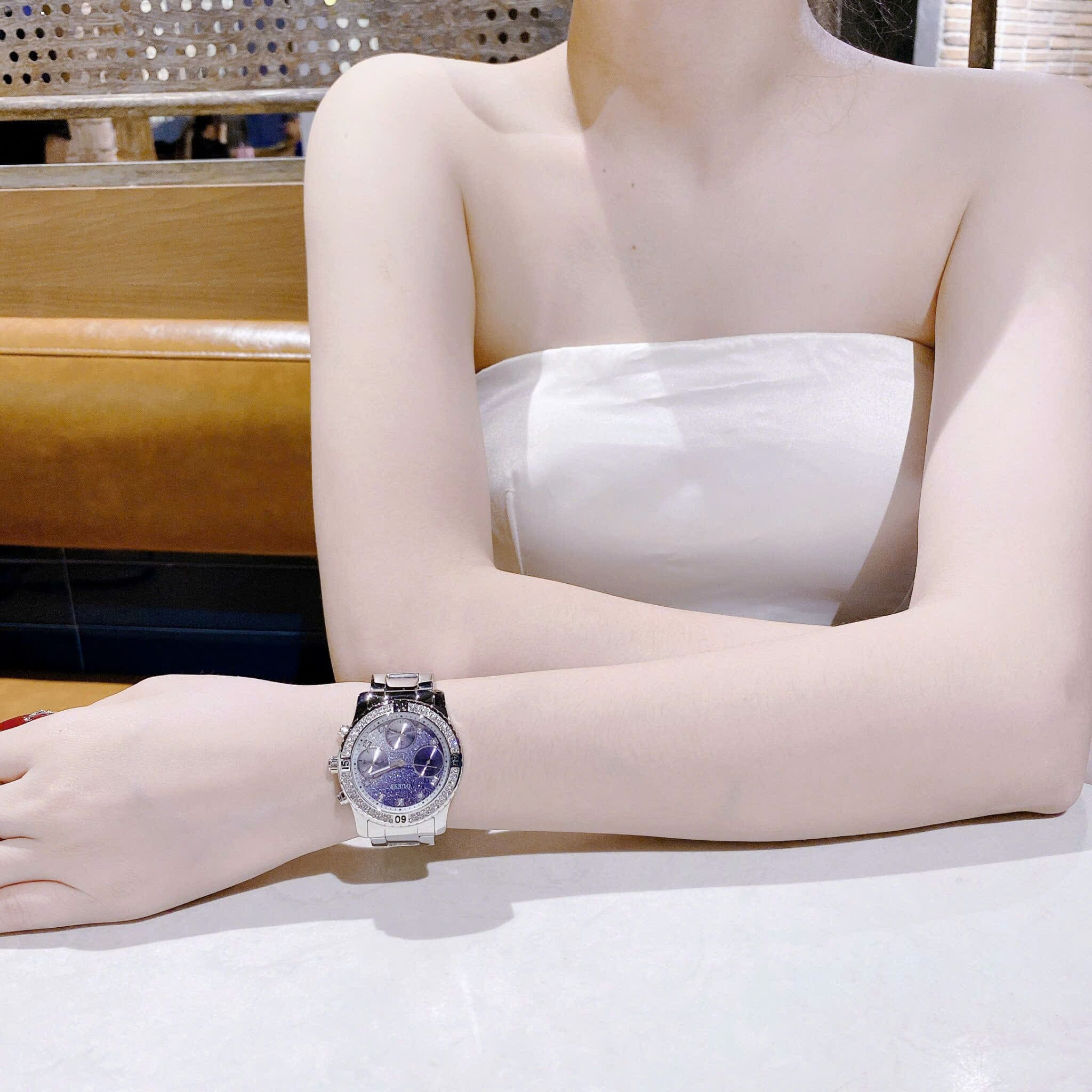Đồng Hồ Guess Glitter |Nữ Giới |Mặt Xanh |Dây Kim Loại Trắng Silver |Máy Pin (Quartz) |Size 38mm |donghogiatot.vn