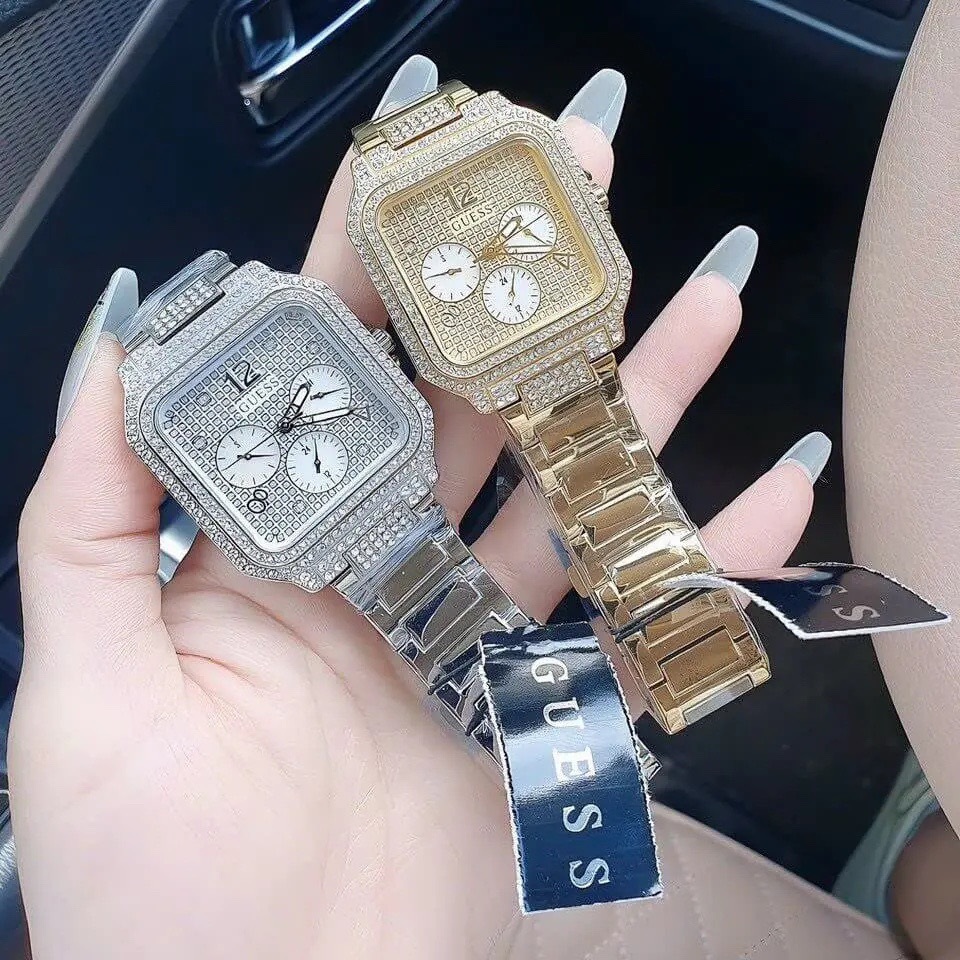 Đồng Hồ Guess Integrity |Nữ Giới |Mặt Vuông Full Đá |Dây Kim Loại Vàng Gold |Máy Pin (Quartz) |Size 35mm |donghogiatot.vn