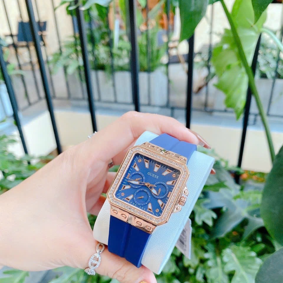 Đồng Hồ Guess Leo |Cặp Đôi |Mặt Vuông Rose Gold |Dây Sillicone Xanh |Size 42x34mm |donghogiatot.vn