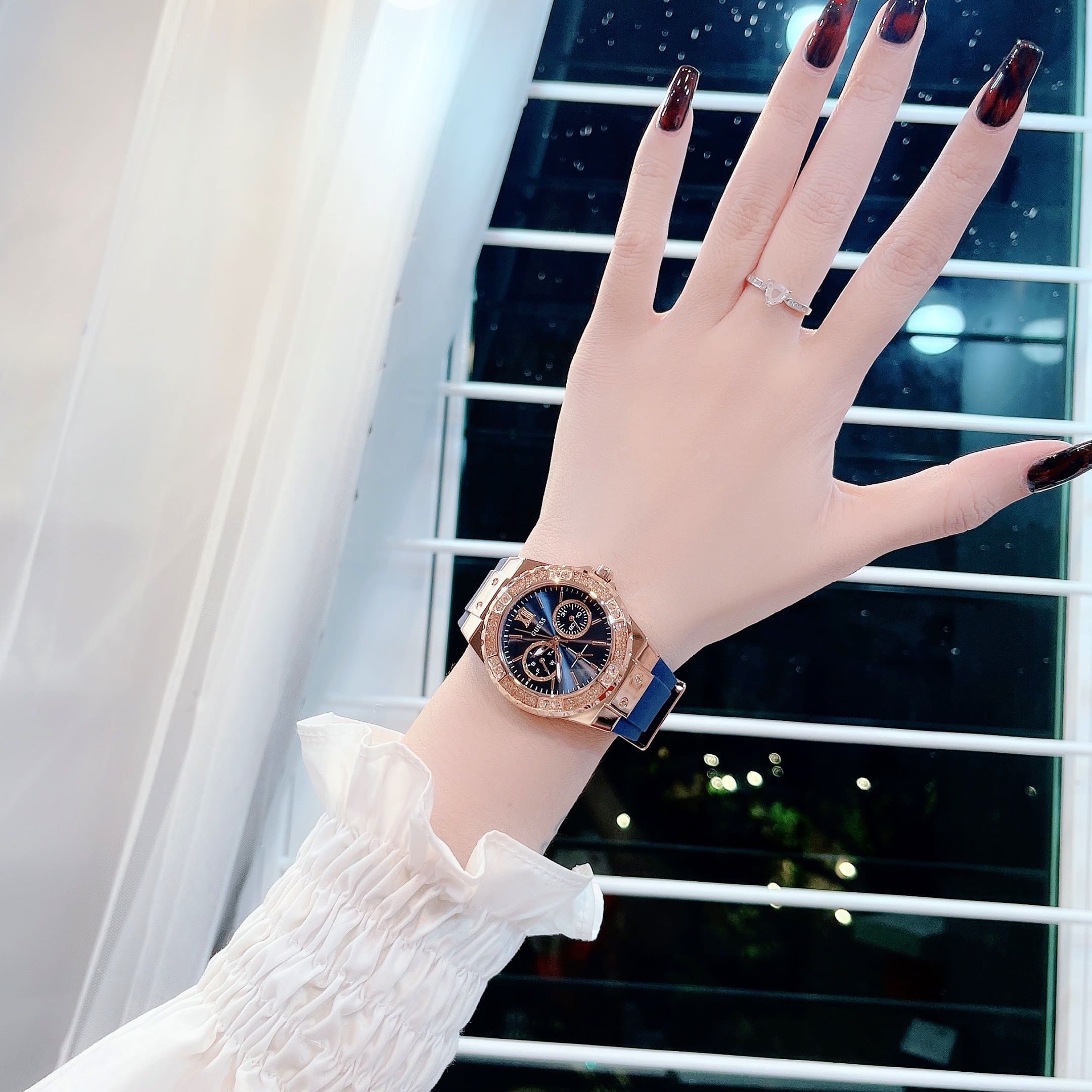 Đồng Hồ Guess Limelight |Nữ Giới |Vàng Gold |Dây Sillicone Xanh |Máy Pin (Quartz) |Size 36mm |donghogiatot.vn