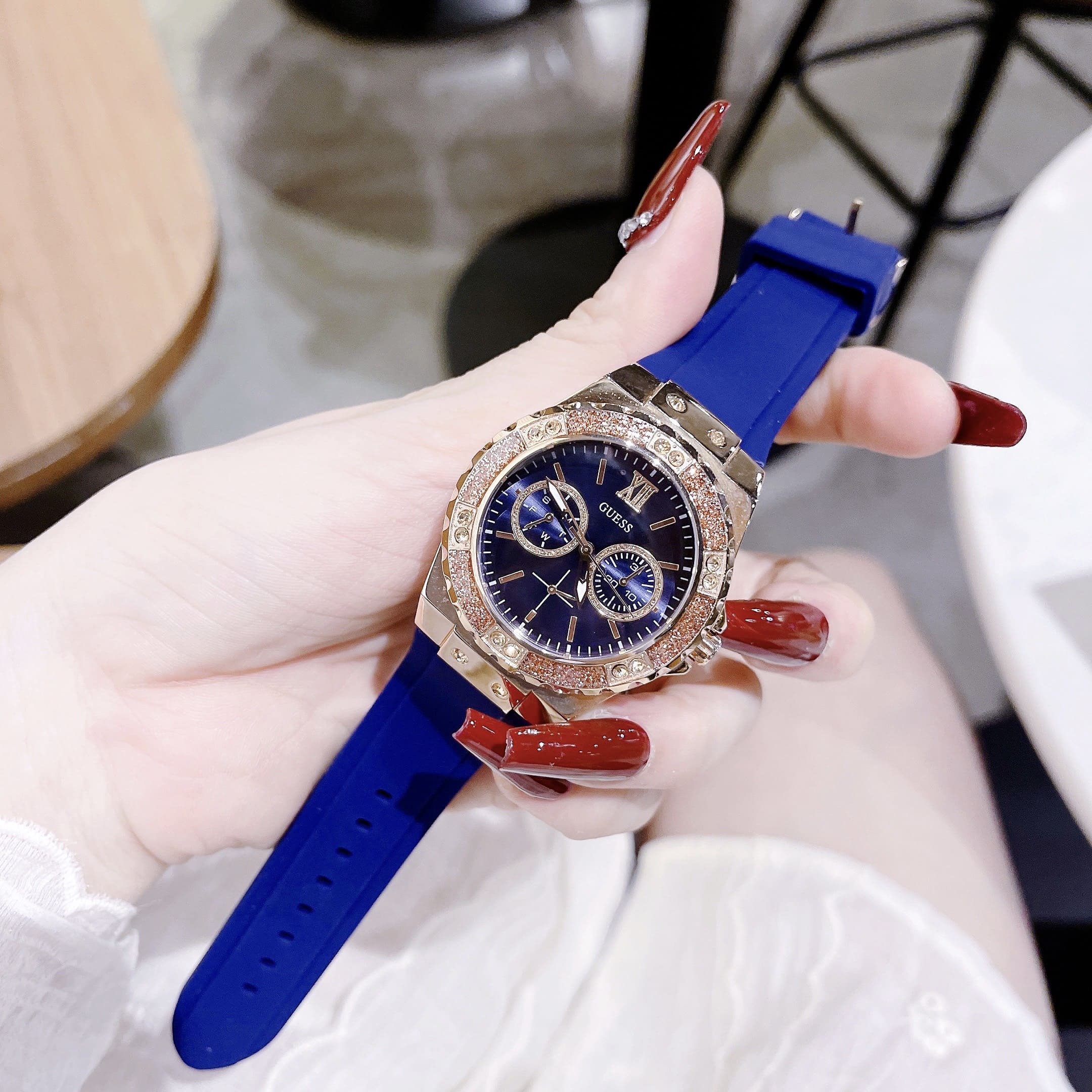 Đồng Hồ Guess Limelight |Nữ Giới |Vàng Gold |Dây Sillicone Xanh |Máy Pin (Quartz) |Size 36mm |donghogiatot.vn