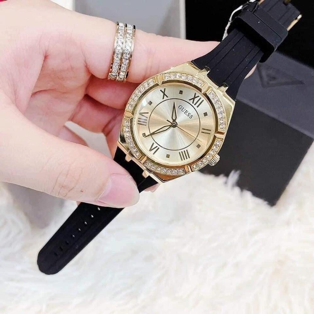 Đồng Hồ Guess Modern |Nữ Giới |Mặt Vàng Gold |Dây Sillicone Đen |Máy Pin (Quartz) |Size 36mm |donghogiatot.vn