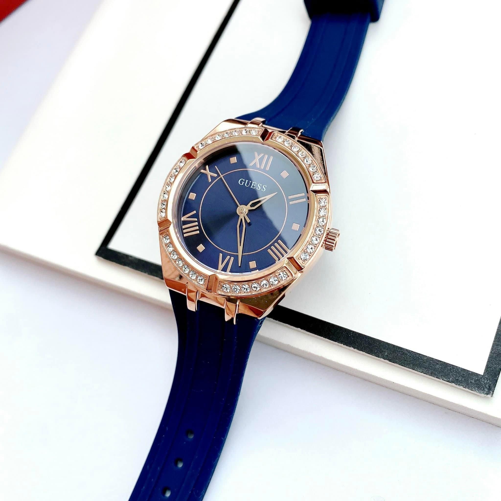 Đồng Hồ Guess Modern |Nữ Giới |Rose Gold |Dây Sillicone Xanh |Máy Pin (Quartz) |Size 36mm |donghogiatot.vn