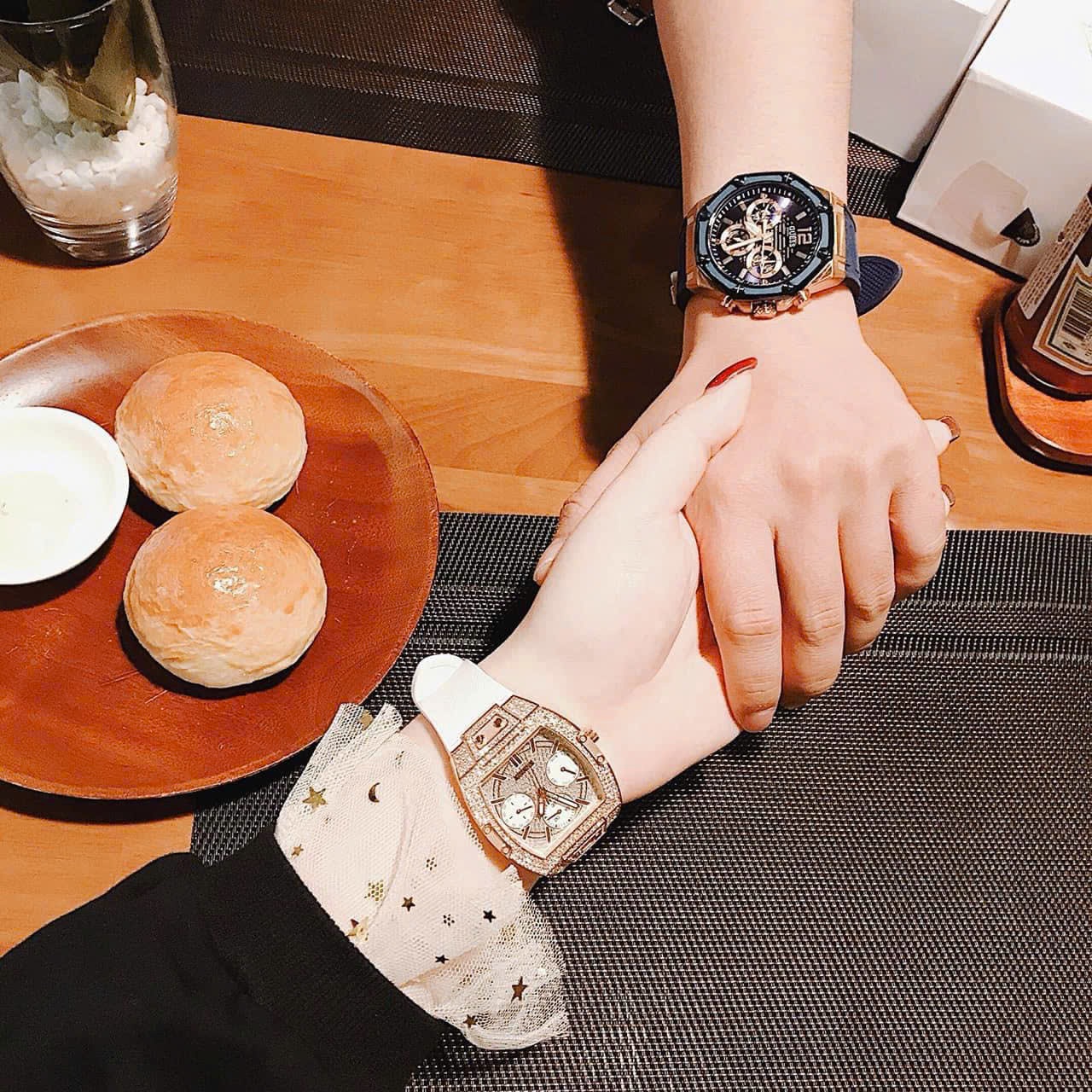Đồng Hồ Guess Momentum |Cặp Đôi |Chronograph |Rose Gold |Dây Cao Su |Size 44x38mm |donghogiatot.vn