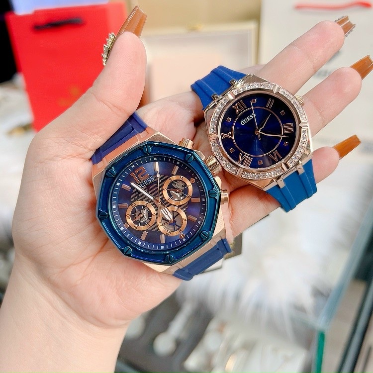 Đồng Hồ Guess Momentum |Cặp Đôi |Đính Đá |Dây Sillicone Xanh |Size 44x36mm |donghogiatot.vn
