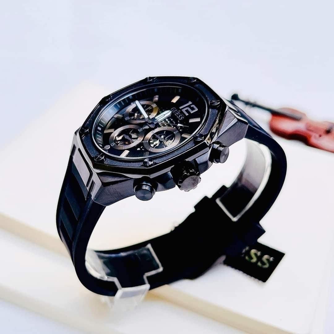 Đồng Hồ Guess Momentum |Nam Giới |Chronograph |Dây Sillicone Đen |Máy Pin (Quartz) |Size 44mm |donghogiatot.vn