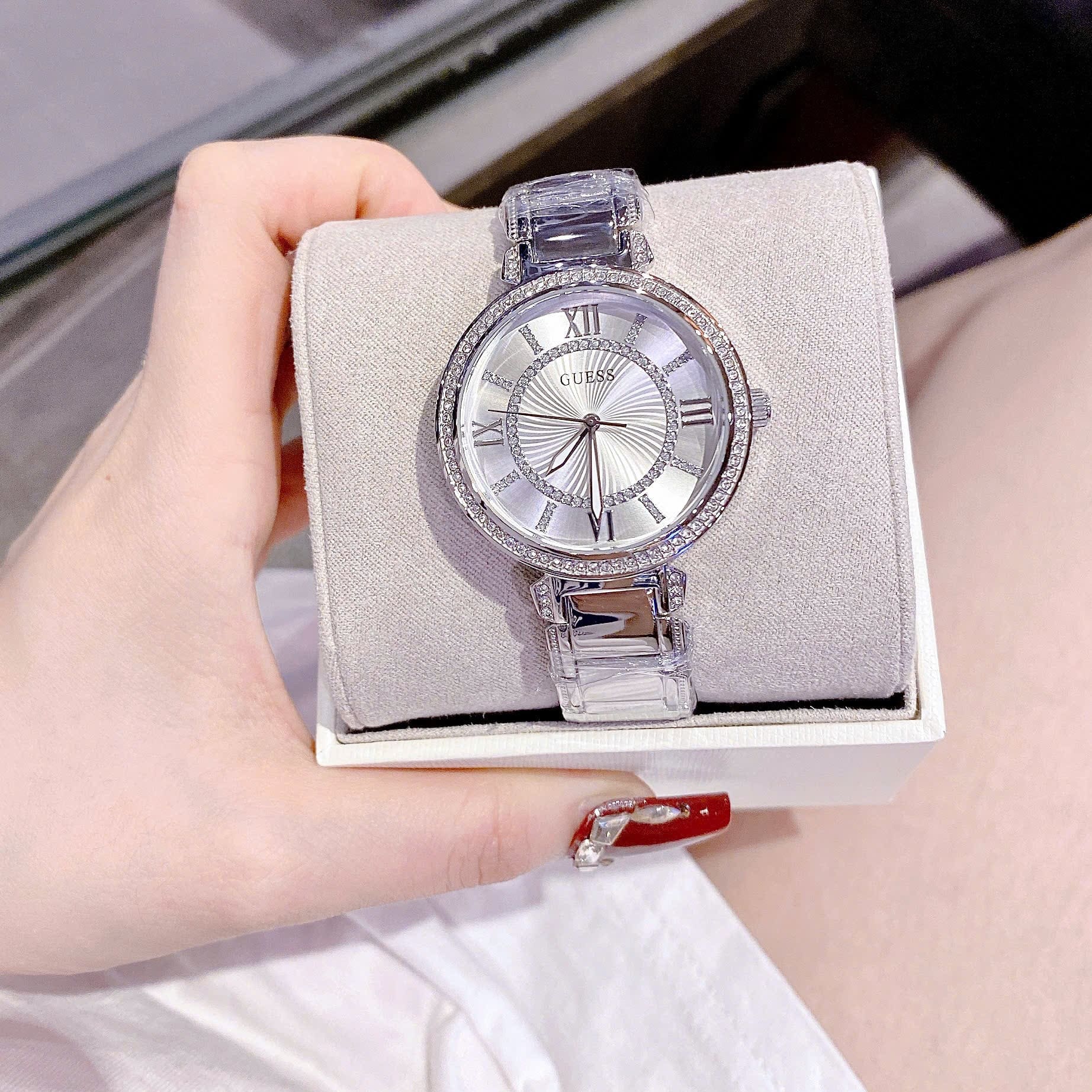 Đồng Hồ Guess Montage |Nữ Giới |Mặt Đính Đá |Dây Kim Loại Trắng Silver |Máy Pin (Quartz) |Size 34mm |donghogiatot.vn