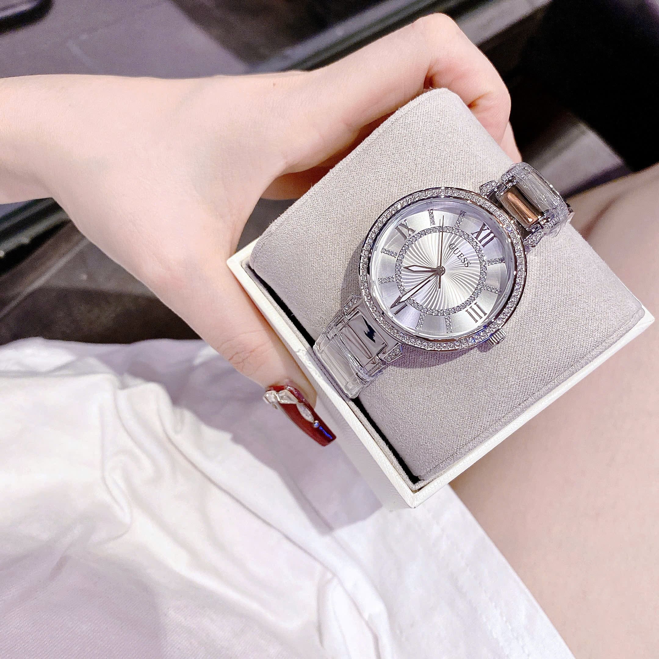 Đồng Hồ Guess Montage |Nữ Giới |Mặt Đính Đá |Dây Kim Loại Trắng Silver |Máy Pin (Quartz) |Size 34mm |donghogiatot.vn