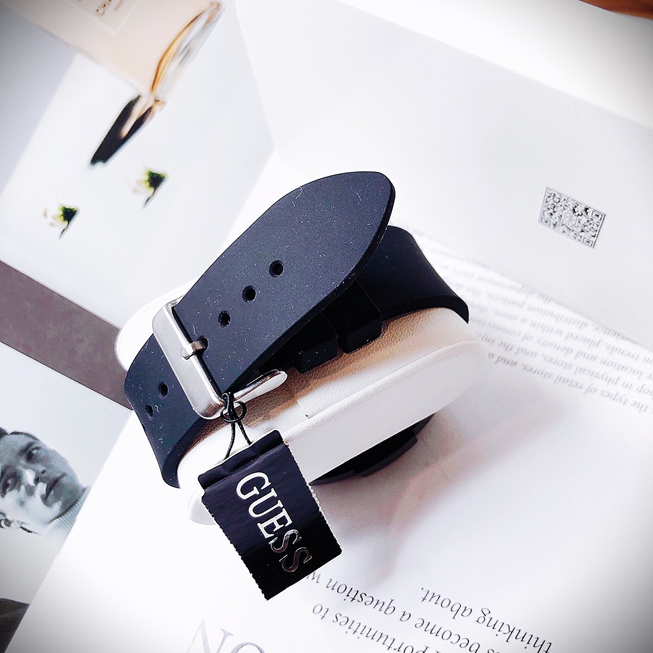 Đồng Hồ Guess Phoenix |Nam Giới |Chronograph |Dây Sillicone Đen |Máy Pin (Quartz) |Size 43x51mm |donghogiatot.vn