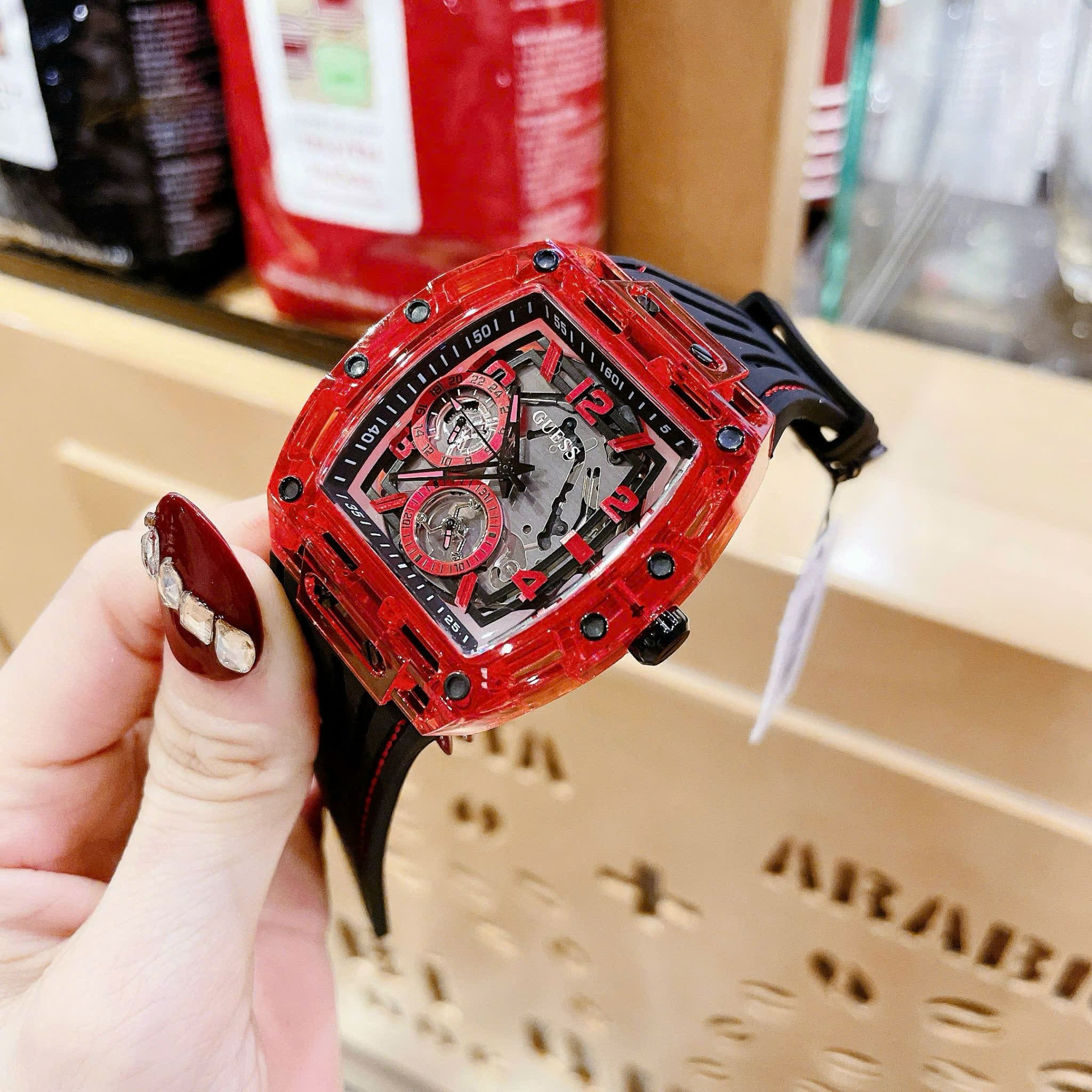 Đồng Hồ Guess Phoenix |Nam Giới |Chronograph |Mặt Đỏ |Dây Sillicone Đen |Máy Pin (Quartz) |Size 43x51mm |donghogiatot.vn