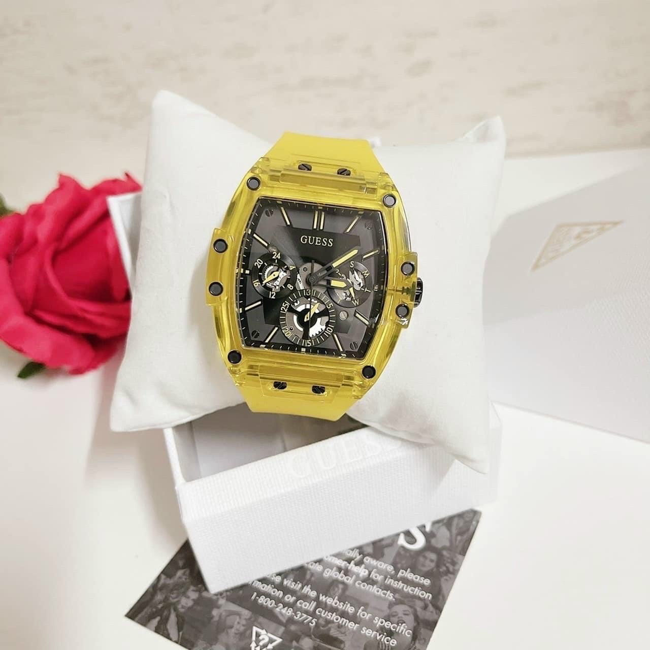 Đồng Hồ Guess Phoenix |Unisex |Chronograph |Dây Sillicone Vàng |Máy Pin (Quartz) |Size 43x51mm |donghogiatot.vn
