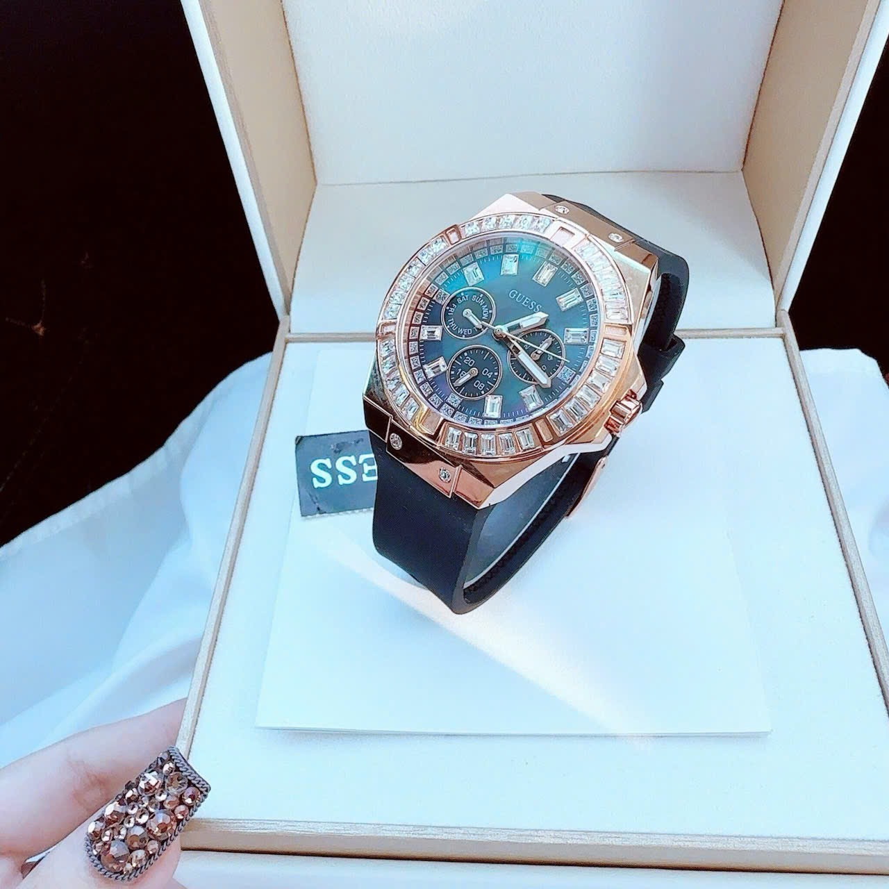 Đồng Hồ Guess Rigor |Cặp Đôi |Đính Đá Rose Gold |Dây Sillicone Đen |Size 47x38mm |donghogiatot.vn