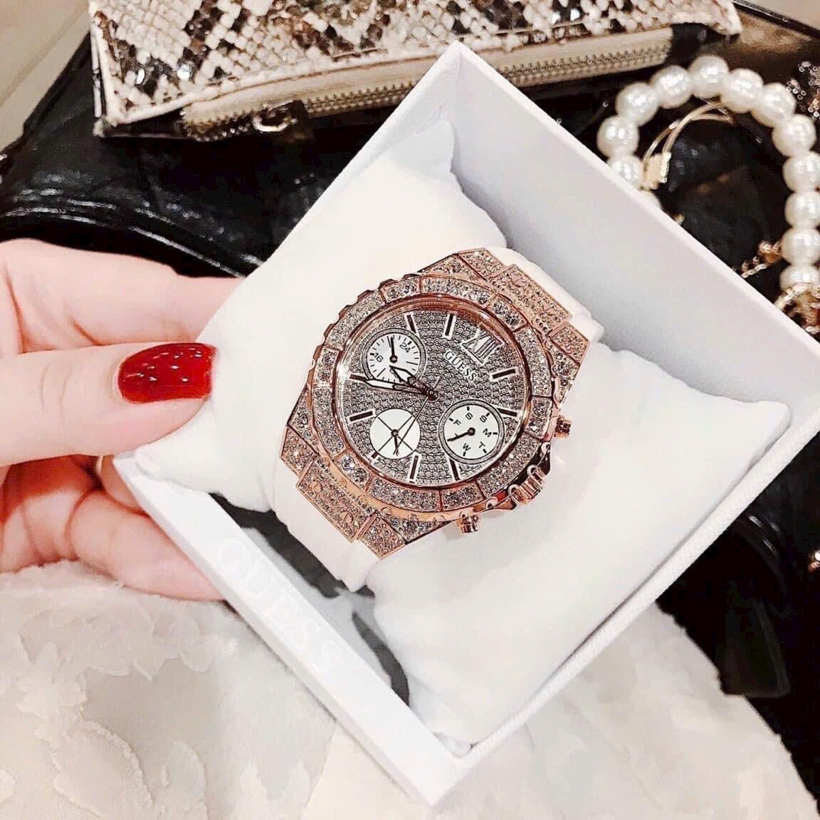 Đồng Hồ Guess Rigor |Nữ Giới |Full Đá Rose Gold |Dây Sillicone Trắng |Máy Pin (Quartz) |Size 39mm |donghogiatot.vn