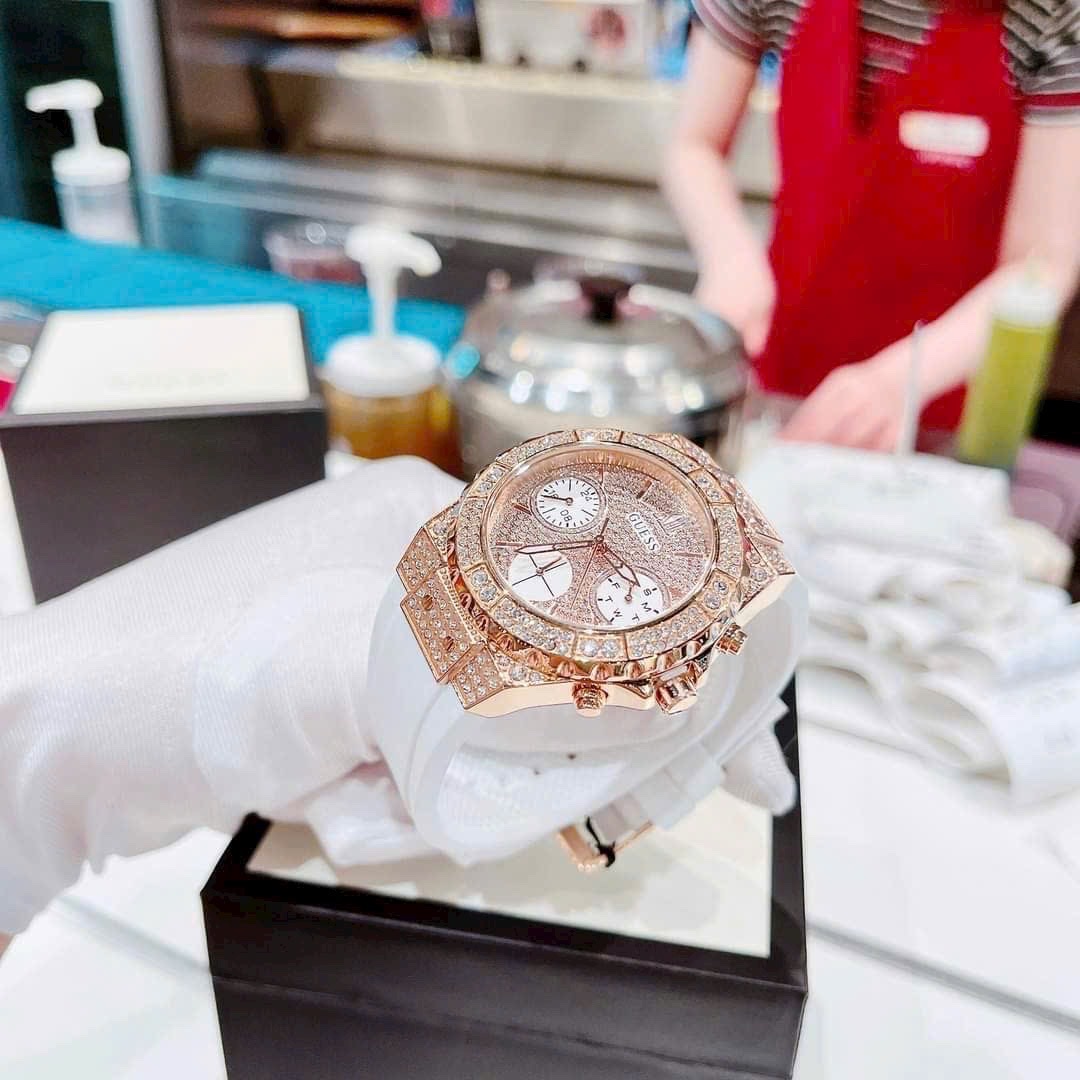 Đồng Hồ Guess Rigor |Nữ Giới |Full Đá Rose Gold |Dây Sillicone Trắng |Máy Pin (Quartz) |Size 39mm |donghogiatot.vn