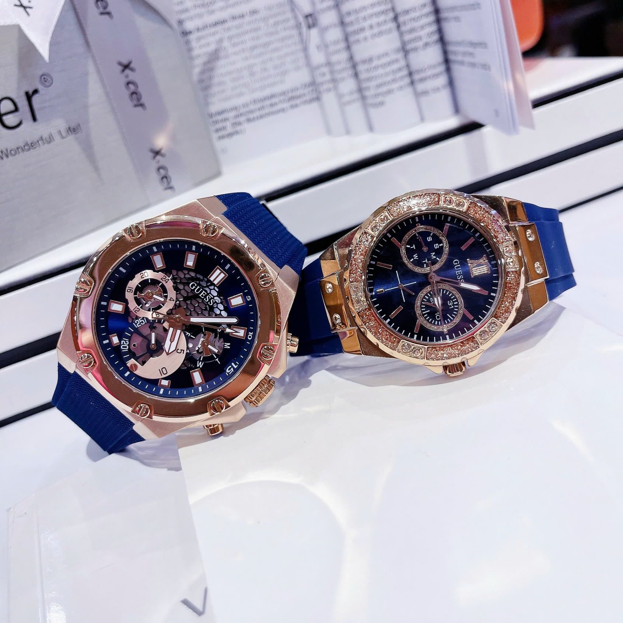 Đồng Hồ Guess Rose Gold |Cặp Đôi |Đính Đá |Dây Sillicone Xanh |Size 46x36mm |donghogiatot.vn