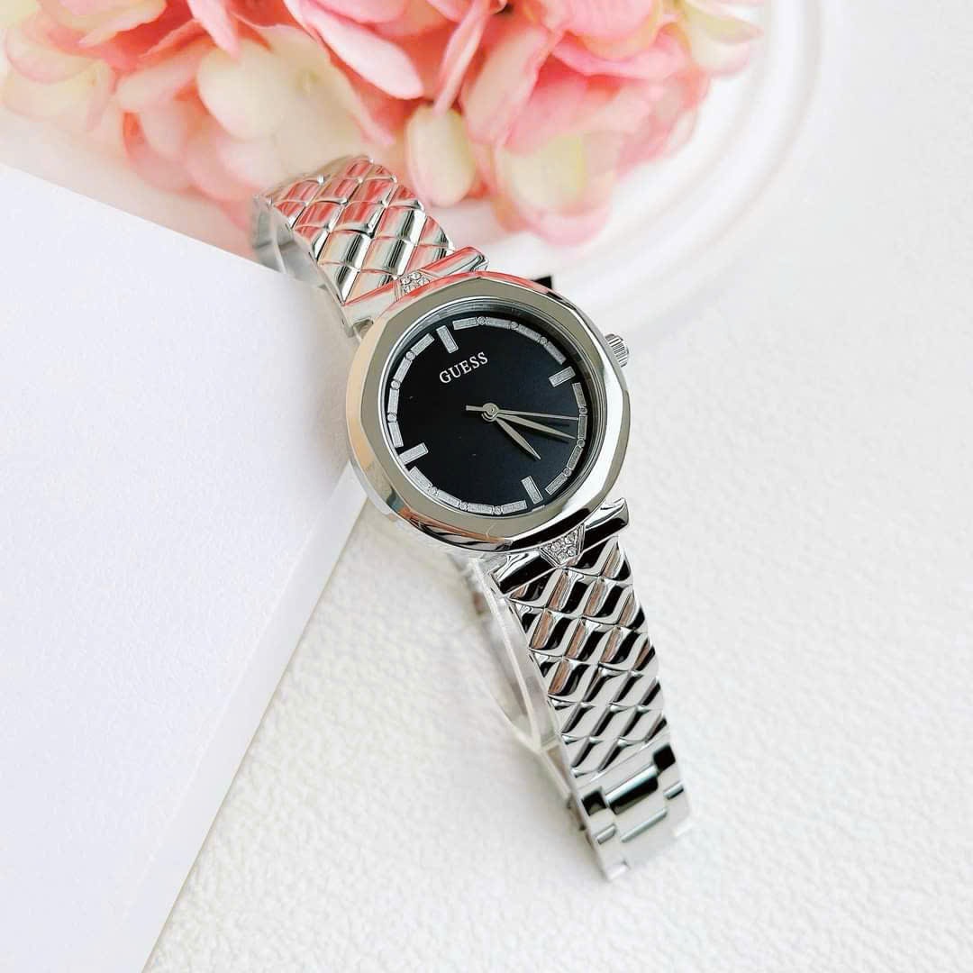 Đồng Hồ Guess Rumour |Nữ Giới |Mặt Đen |Dây Kim Loại Silver |Máy Pin (Quartz) |Size 34mm |donghogiatot.vn