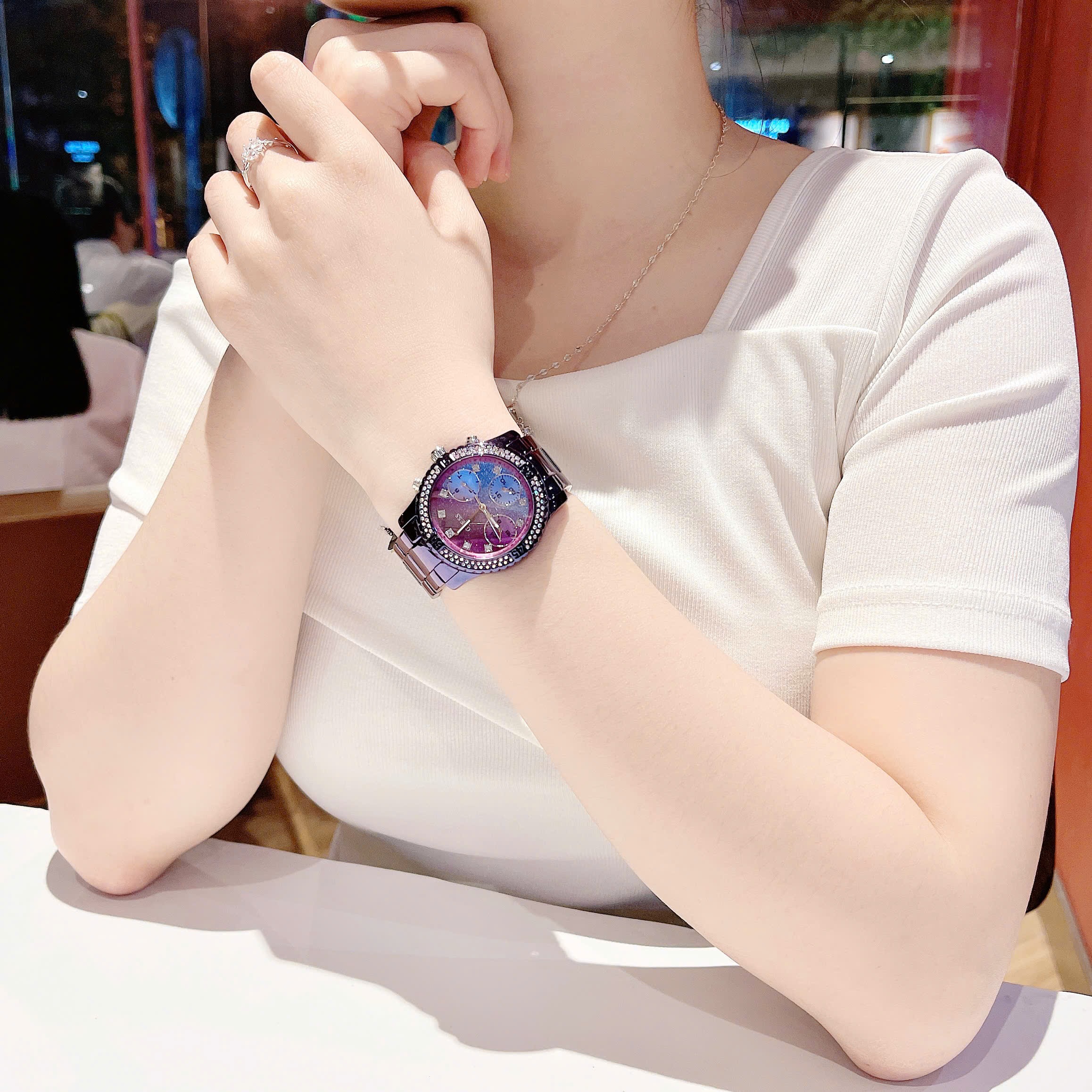 Đồng Hồ Guess Sporty-Purple |Nữ Giới |Đính Đá |Dây Kim Loại Màu Tím |Máy Pin (Quartz) |Size 38mm |donghogiatot.vn