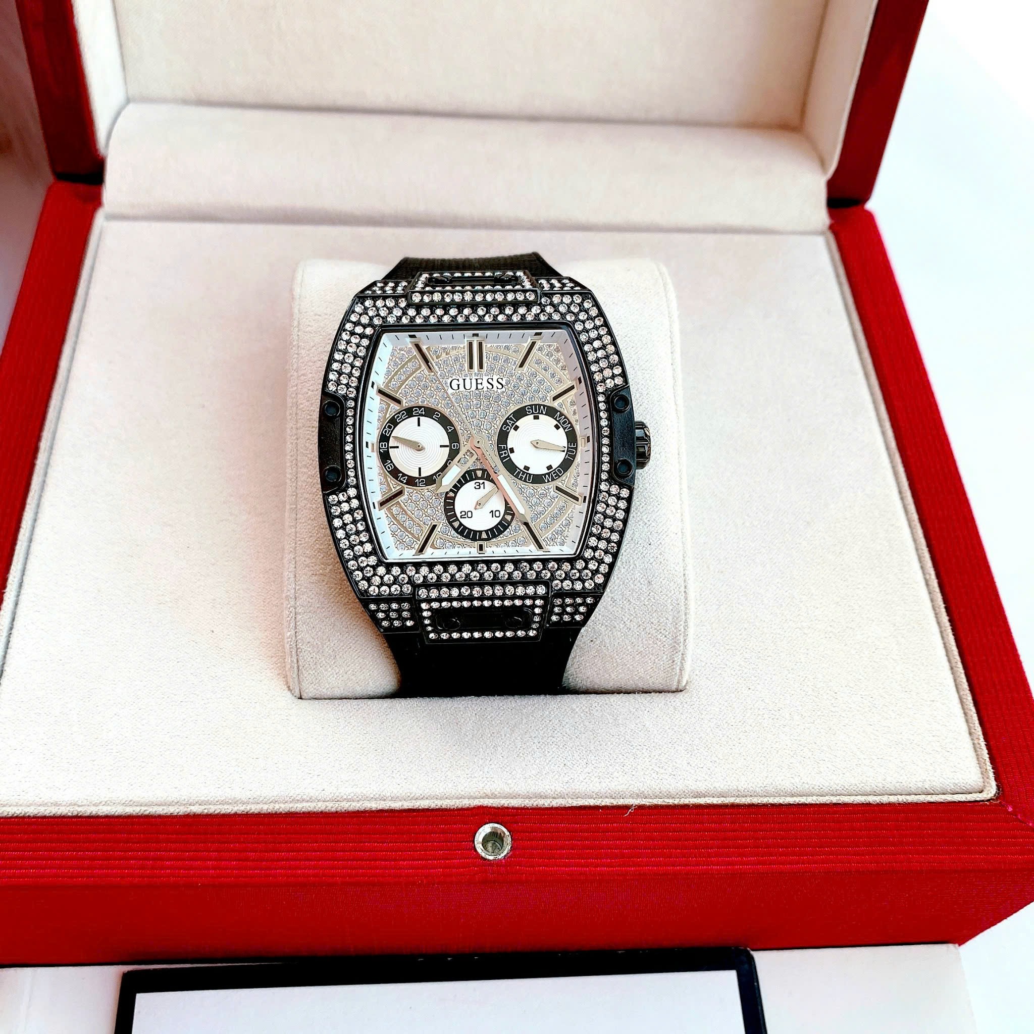 Đồng Hồ Guess Phoenix |Nam giới |Chronograph |Đính Đá |Dây Silicone Đen |Máy Pin (Quartz) |Size 43mm |donghogiatot.vn