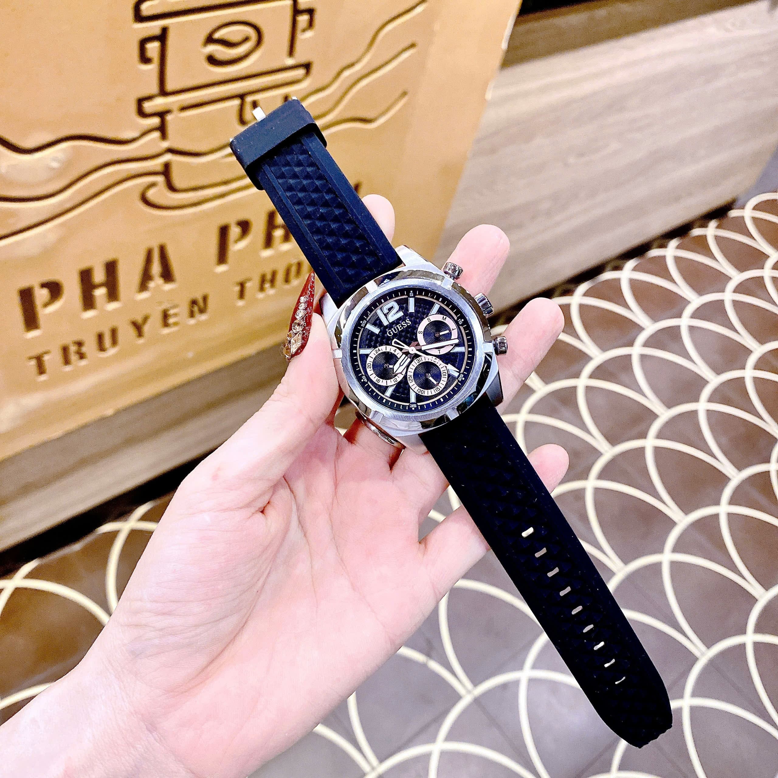 Đồng Hồ Guess Resistance |Nam Giới |Multifunction |Silver |Dây Silicone Đen |Máy Pin (Quartz) |Size 44mm |donghogiatot.vn