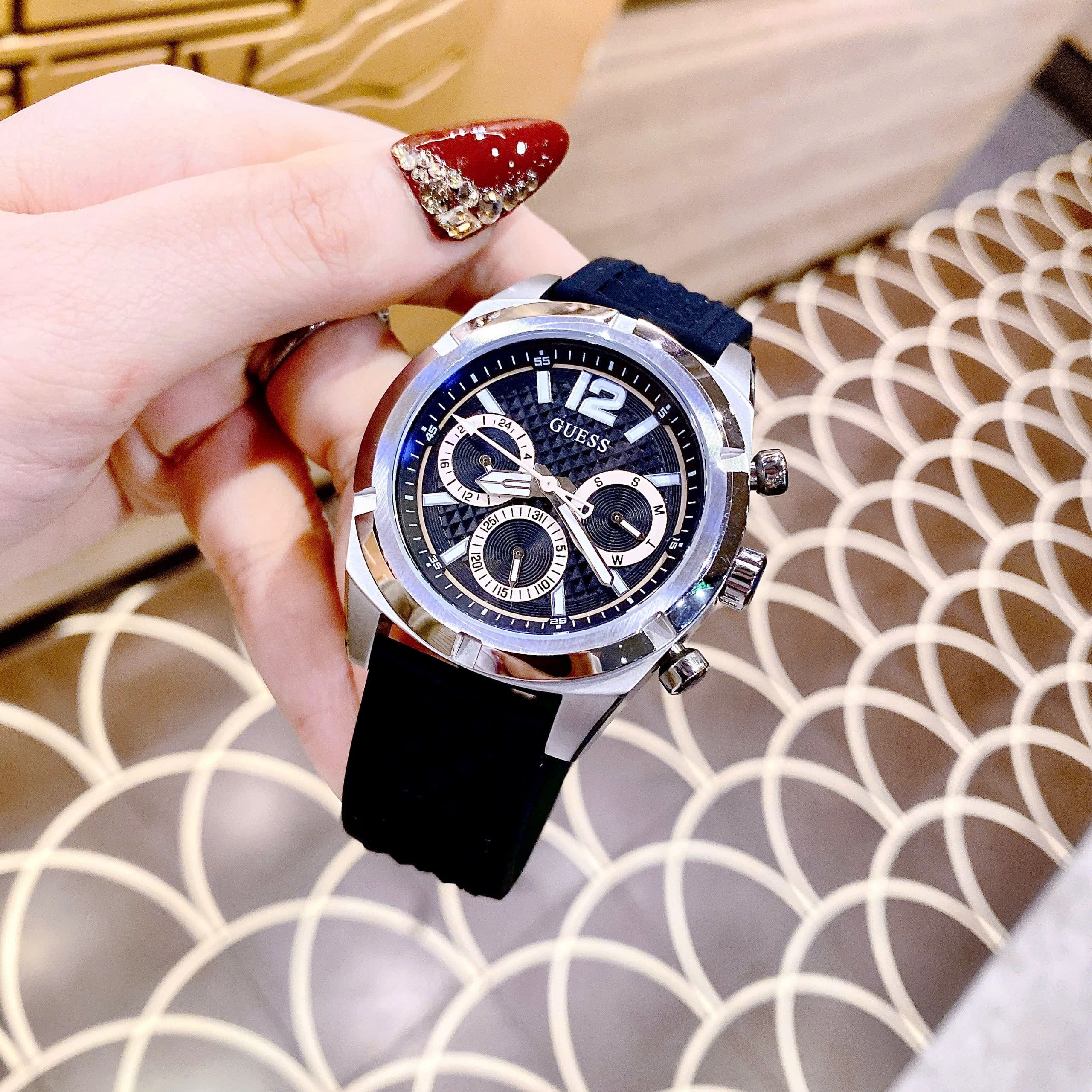 Đồng Hồ Guess Resistance |Nam Giới |Multifunction |Silver |Dây Silicone Đen |Máy Pin (Quartz) |Size 44mm |donghogiatot.vn