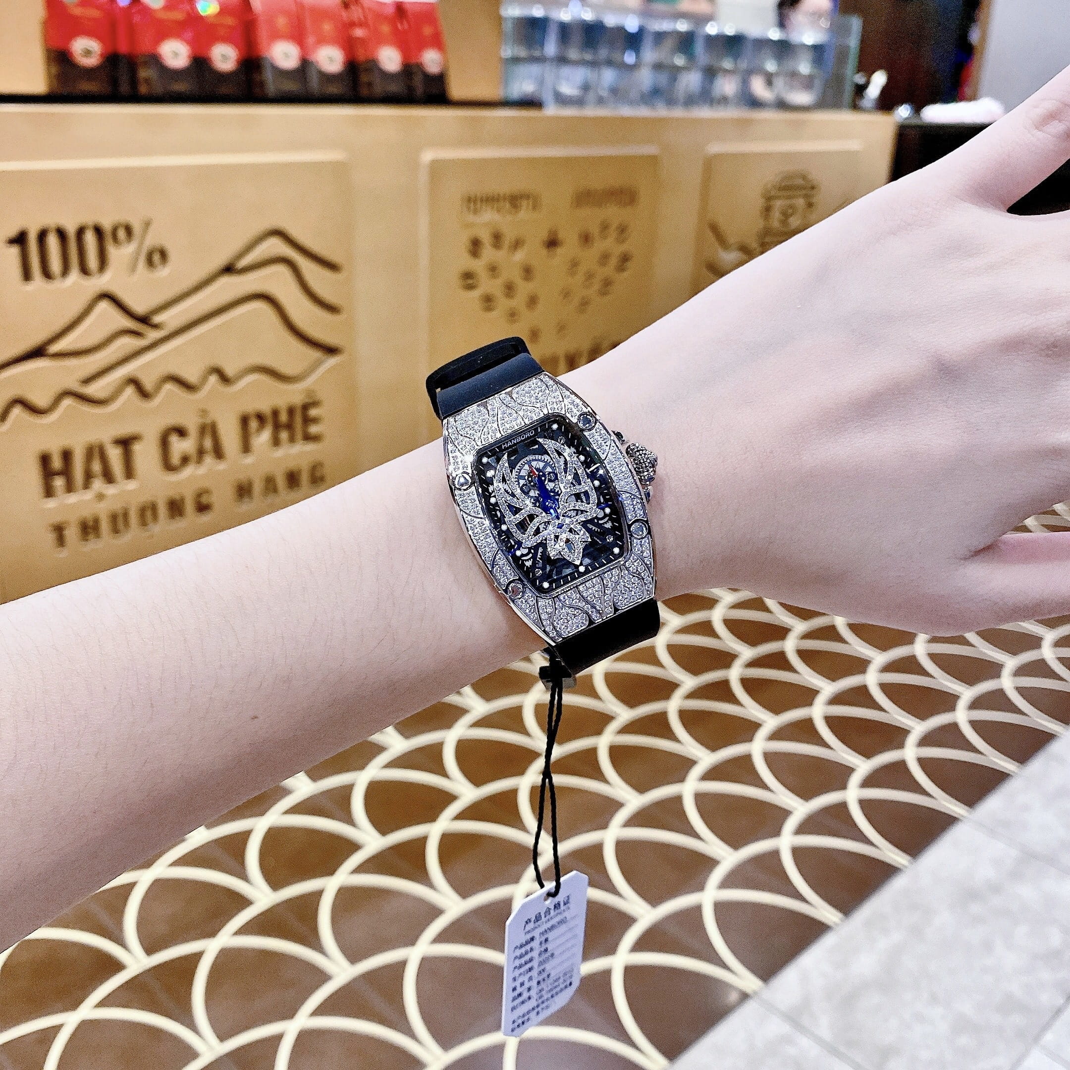 Đồng Hồ Hanboro Cánh Tiên |Nữ Giới |Mặt Đính Đá |Dây Cao Su |Máy Pin (Quartz) |Size 32x36mm [donghogiatot.vn]