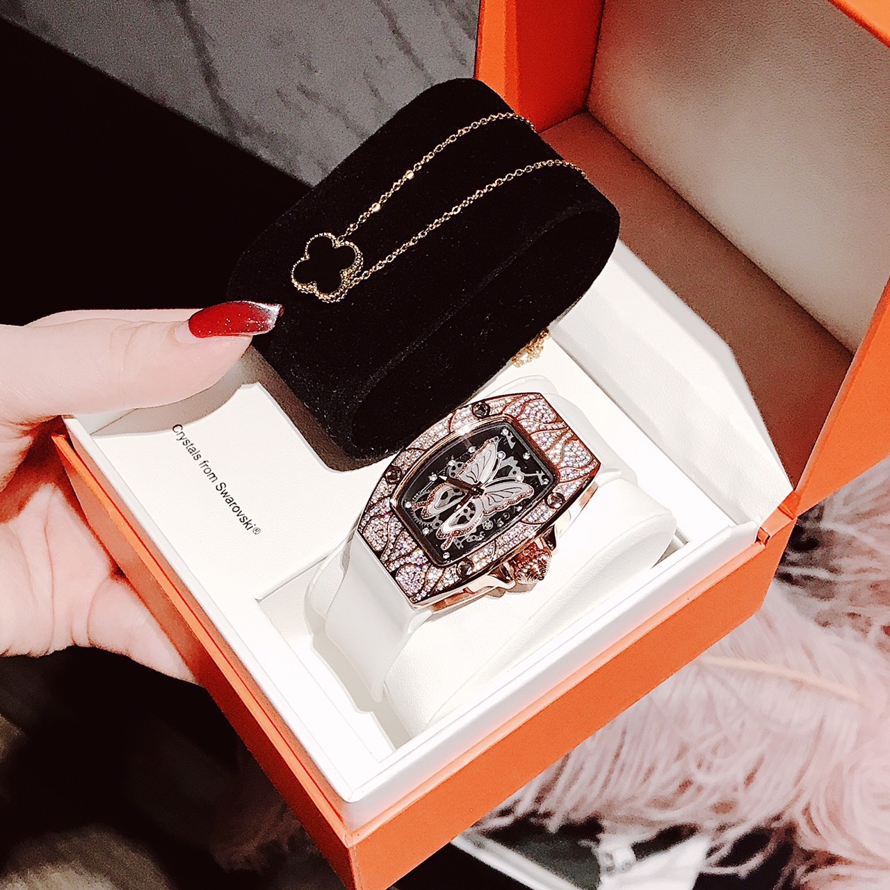 Đồng Hồ Hanboro Cánh Tiên |Nữ Giới |Rose Gold |Dây Silicone Trắng |Máy Pin (Quartz) |Size 32x36mm [donghogiatot.vn]