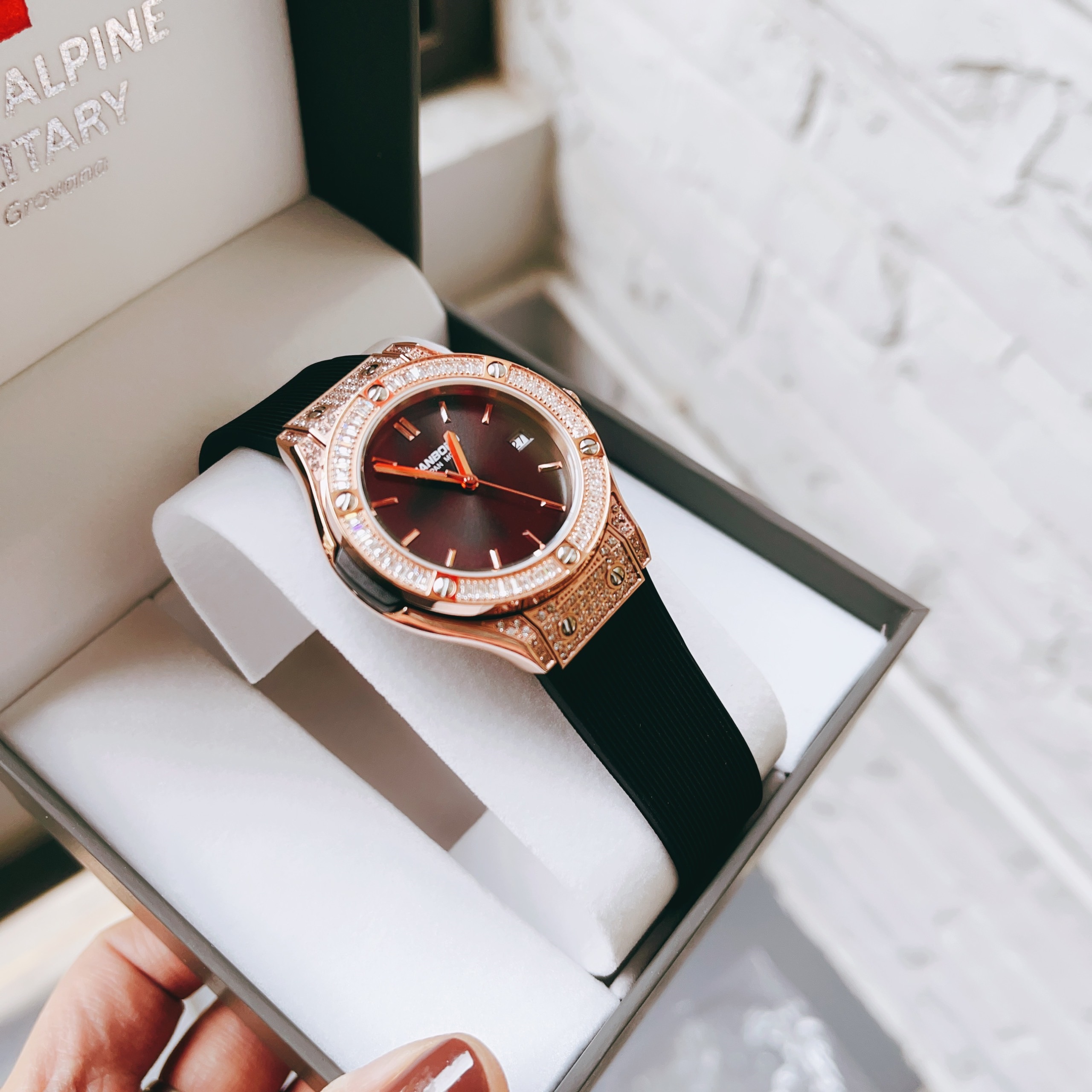 Đồng Hồ Hanboro Tựa Hublot |Nữ Giới |Đá Rose Gold |Dây Cao Su |Máy Pin (Quartz) |Size 34mm [donghogiatot.vn]