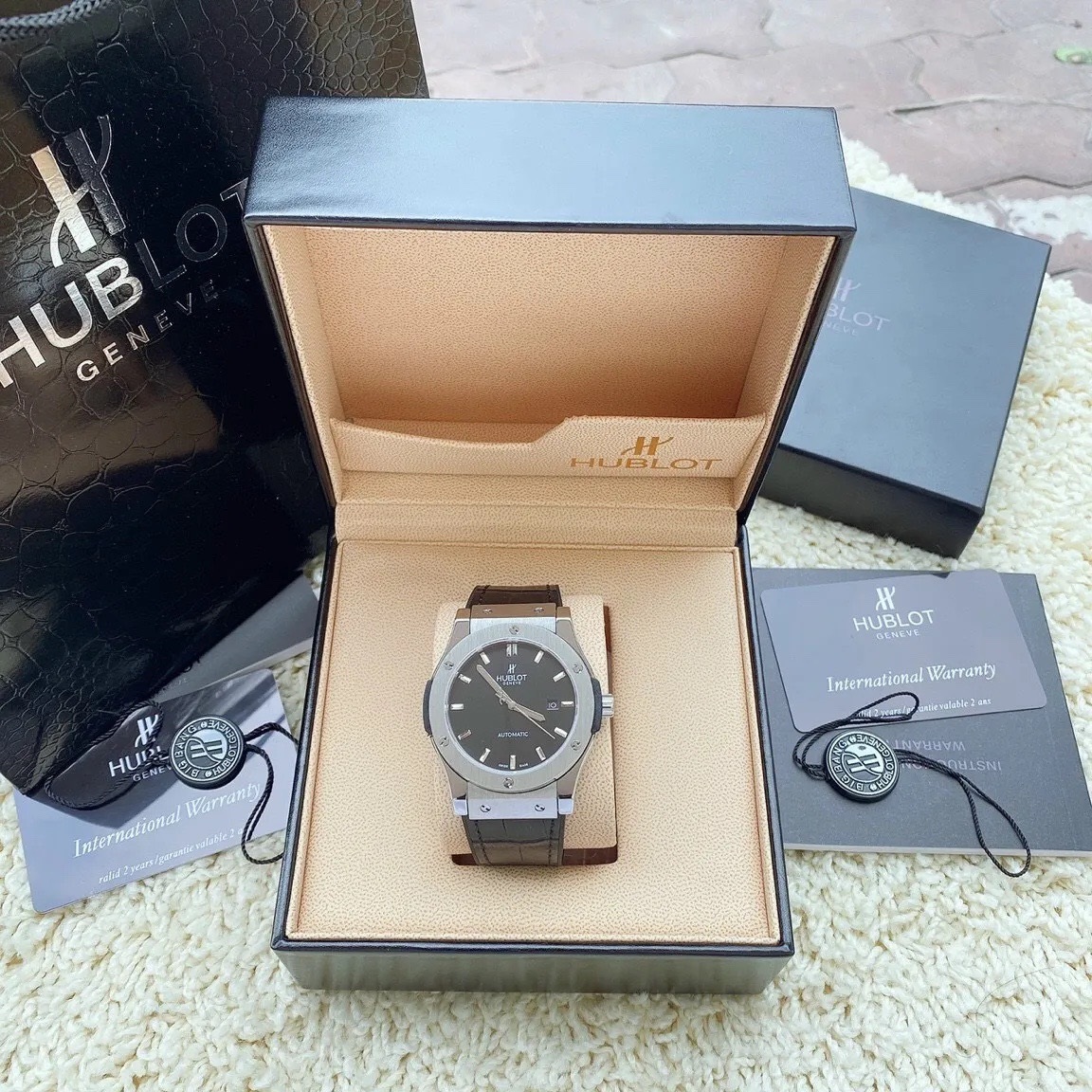 Đồng Hồ Hublot Classic Fusion |Nam Giới |Silver |Dây Da Bọc Cao Su |Máy Cơ (Automatic) |Size 42mm |Donghogiatot.vn