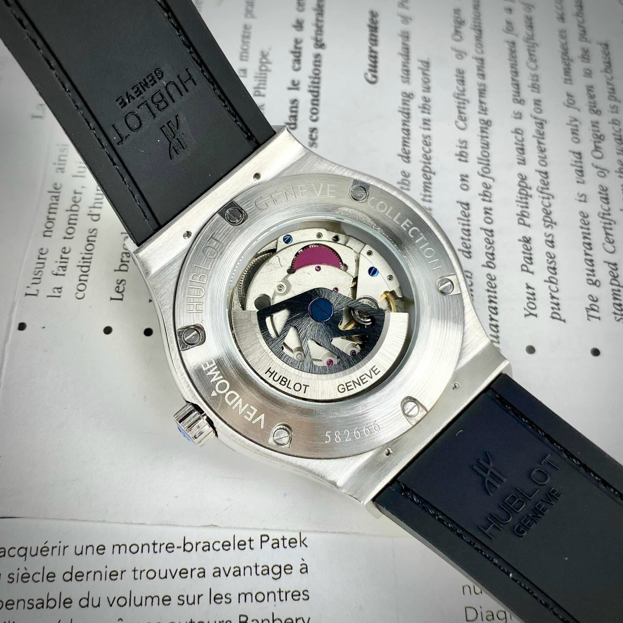 Đồng Hồ Hublot Classic Fusion |Nam Giới |Mặt Trắng |Dây Da Bọc Cao Su |Máy Cơ (Automatic) |Size 42mm |donghogiatot.vn