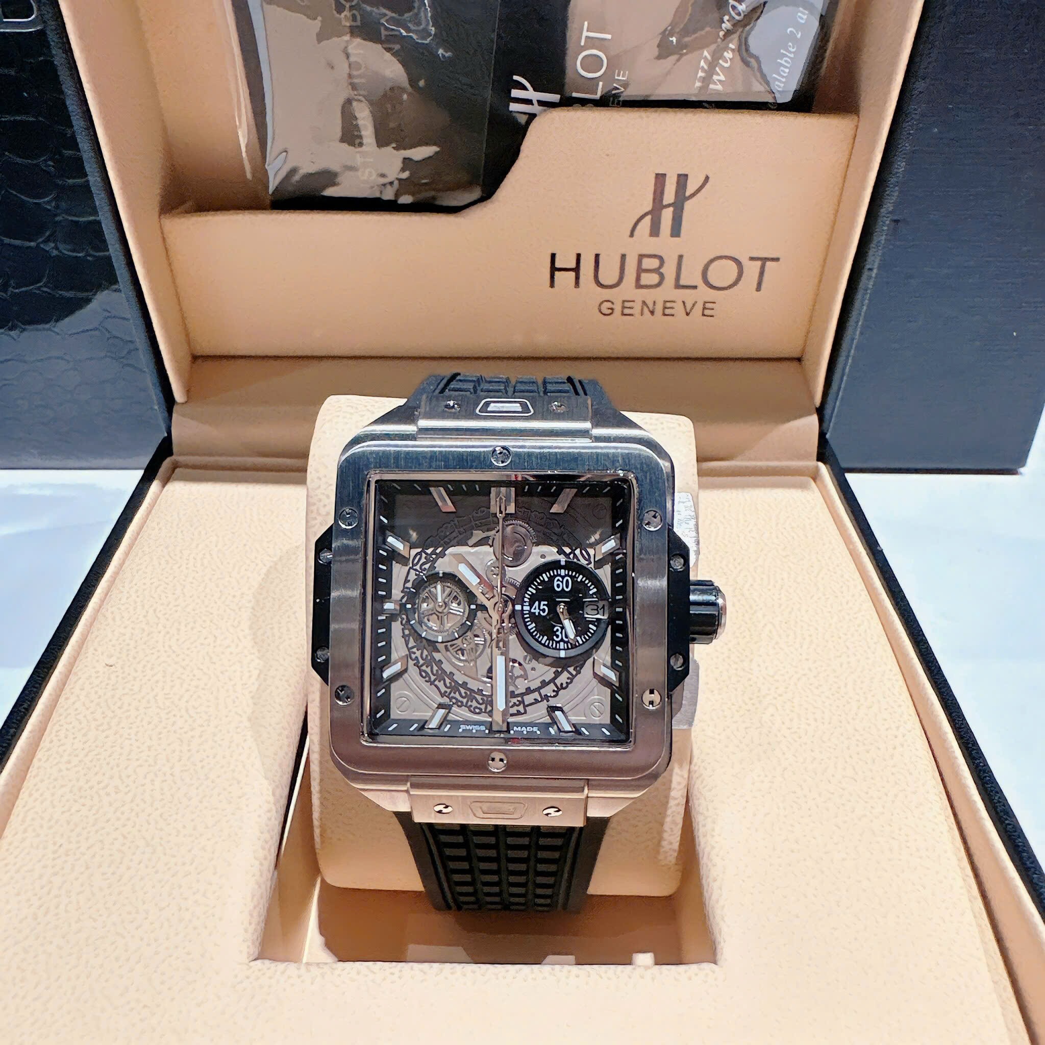 Đồng Hồ Hublot Square Bang Unico |Nam Giới |Mặt Vuông |Silver |Dây Silicone |Máy Pin (Máy Quartz) |Size 42x42mm |donghogiatot.vn