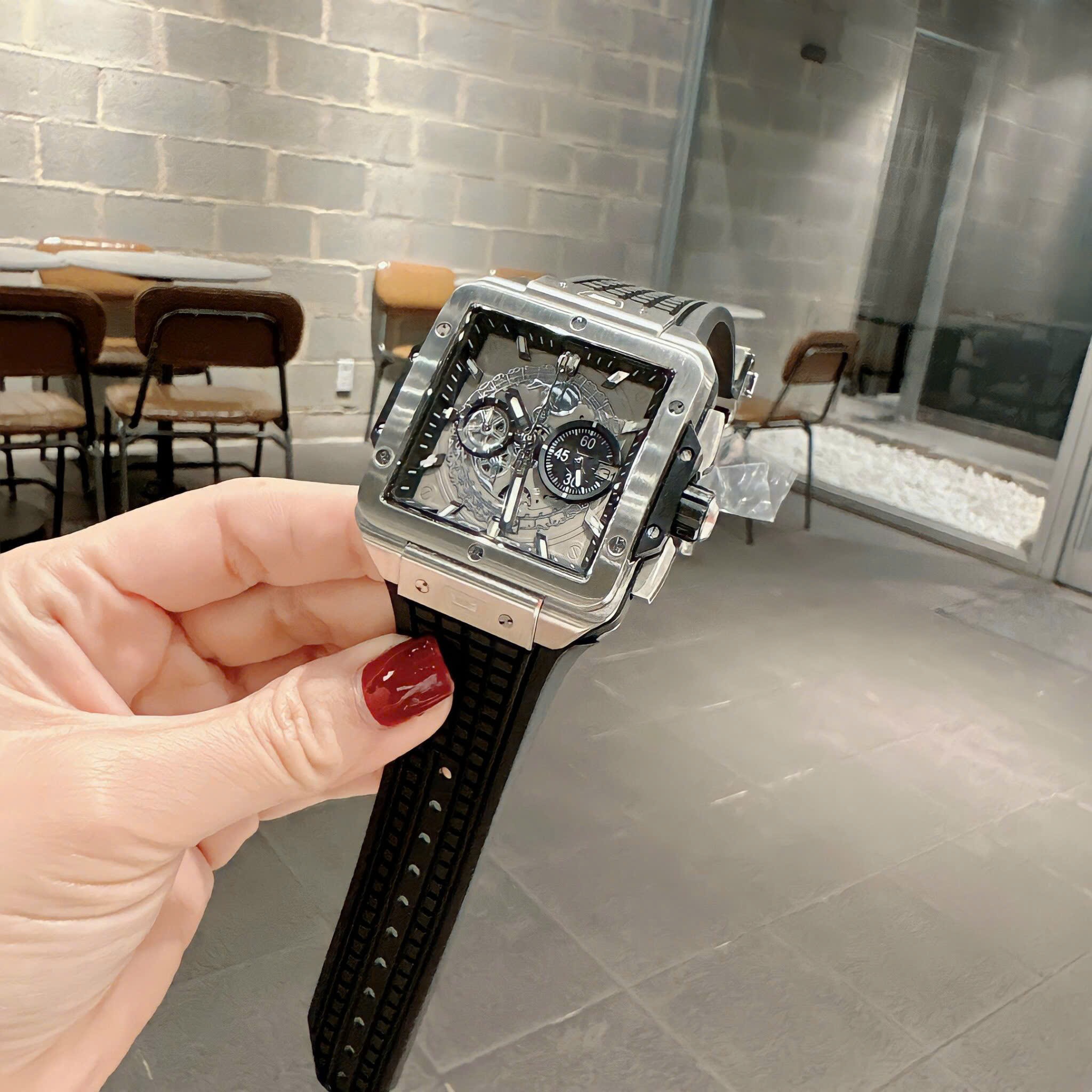 Đồng Hồ Hublot Square Bang Unico |Nam Giới |Mặt Vuông |Silver |Dây Silicone |Máy Pin (Máy Quartz) |Size 42x42mm |donghogiatot.vn