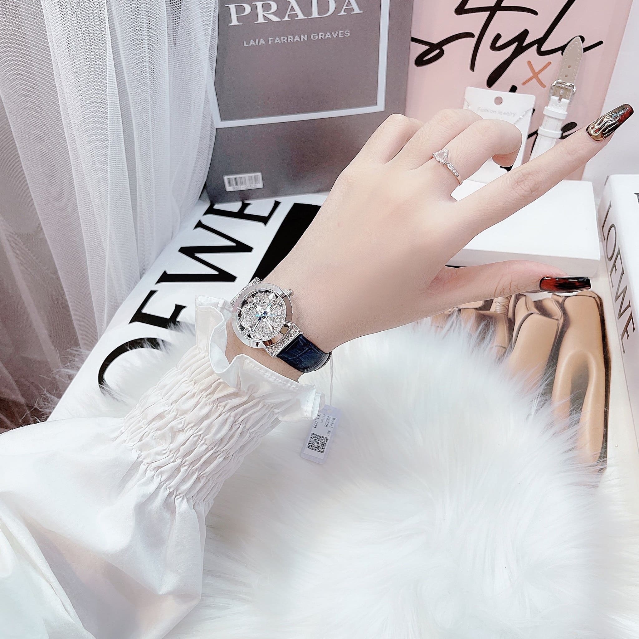 Đồng Hồ Melissa Cỏ 4 Lá |Nữ Giới |Đính Đá |Silver |Dây Da Xanh |Máy Pin (Quartz) |Size 32mm |donghogiatot.vn