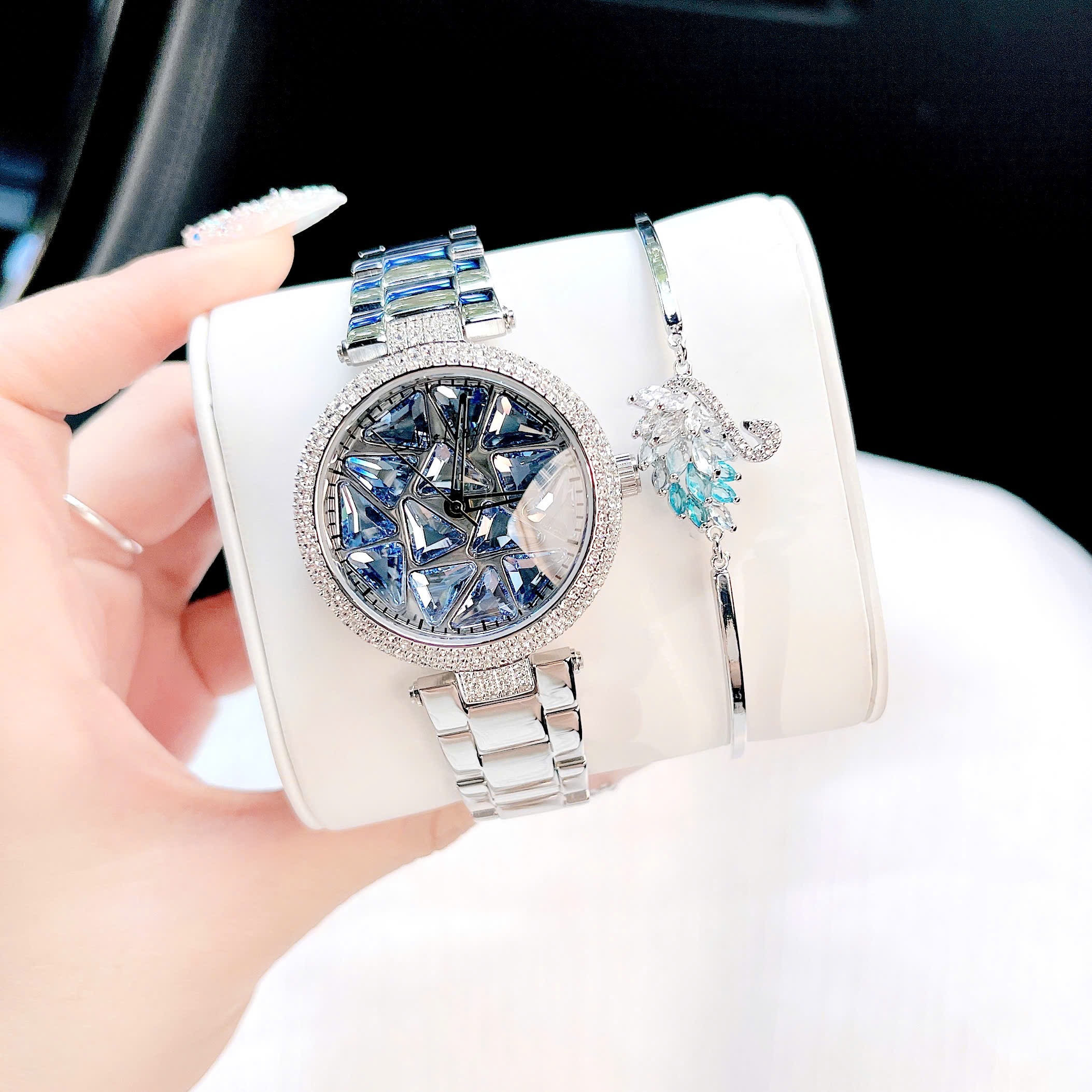 Đồng Hồ Melissa Mặt Xoay |Nữ Giới |Đính Pha Lê Xanh |Dây Kim Loại |Máy Pin (Quartz) |Size 35mm |donghogiatot.vn