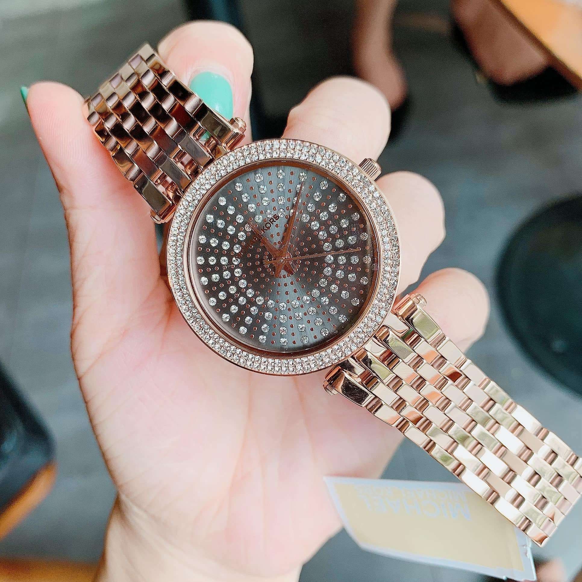 Đồng Hồ Michael Kors Darci |Nữ Giới |Mặt Đen |Đính Đá |Dây Kim Loại Rose Gold |Máy Pin (Quartz) |Size 39mm |donghogiatot.vn